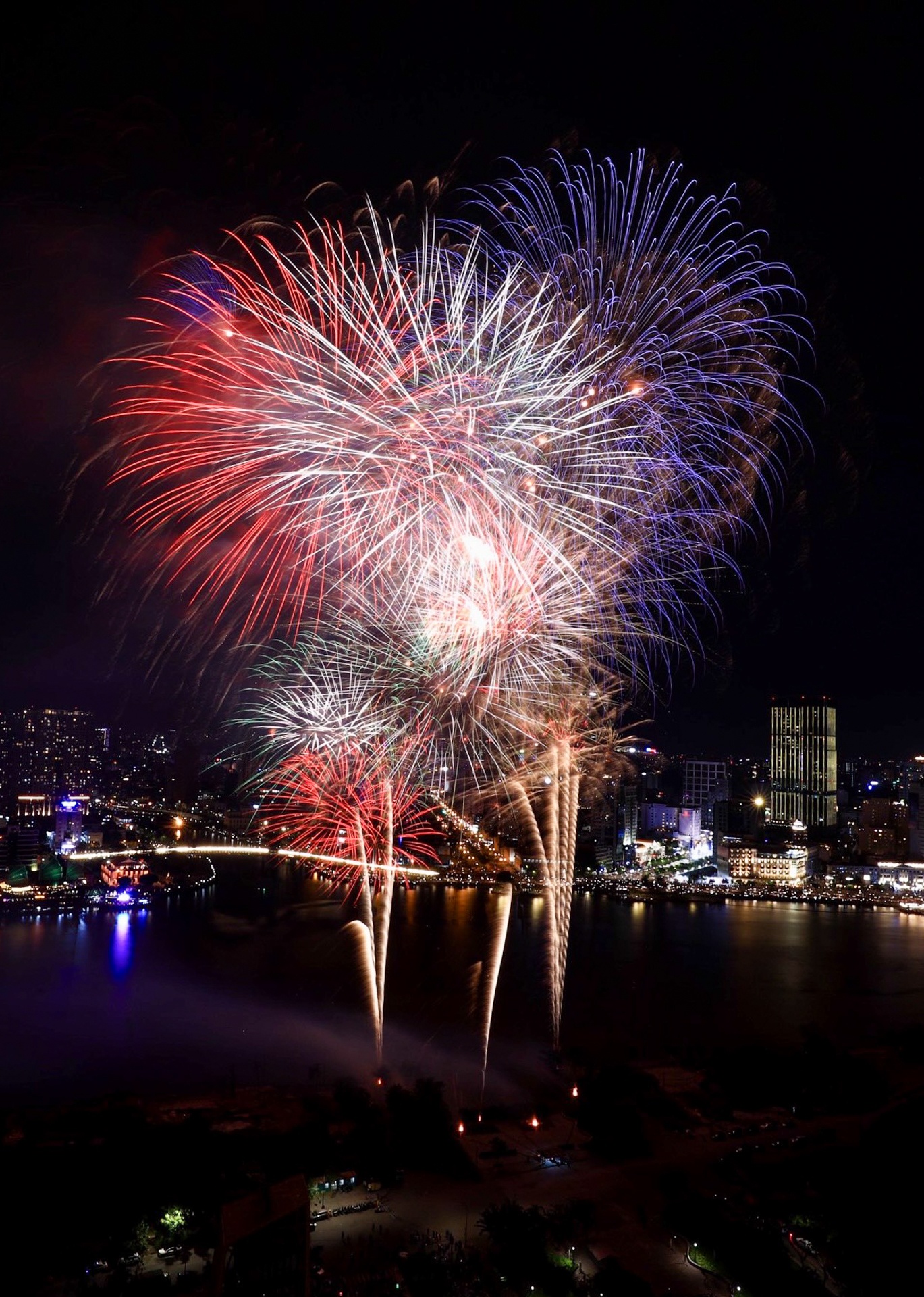 Phao hoa TP.HCM chao 2023 anh 2