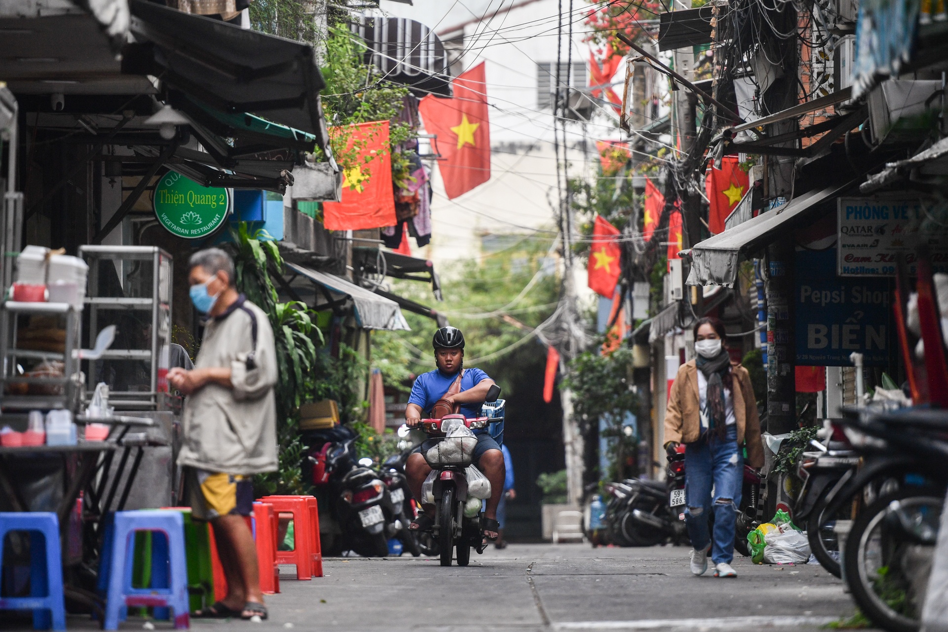 tet duong lich anh 3