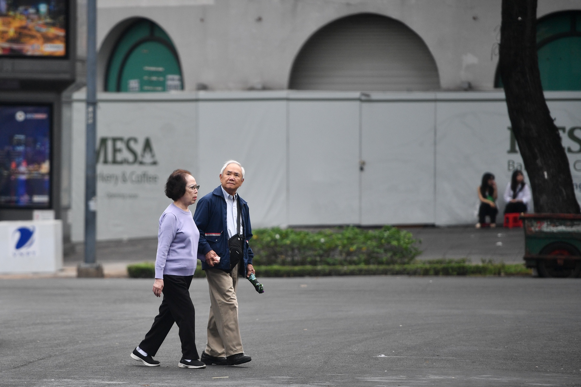 tet duong lich anh 4