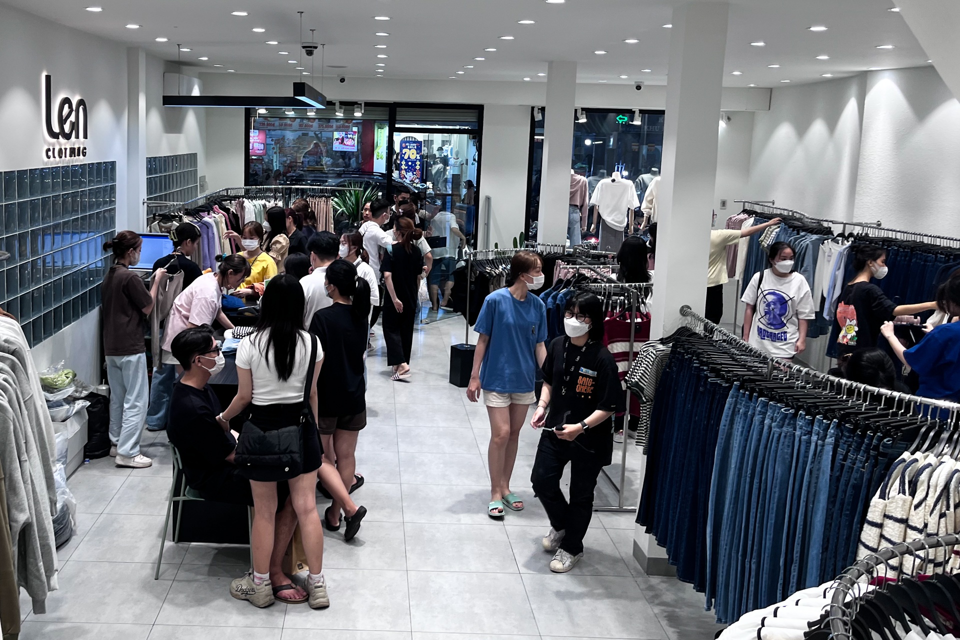 mua sam tet TP.HCM anh 10