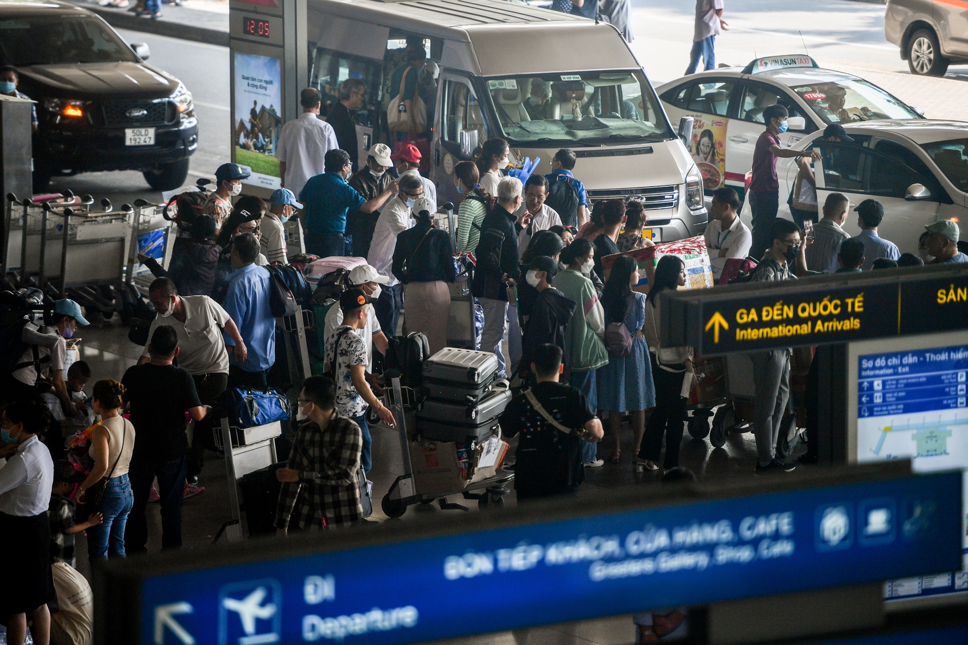 san bay dip Tet 2023 anh 10