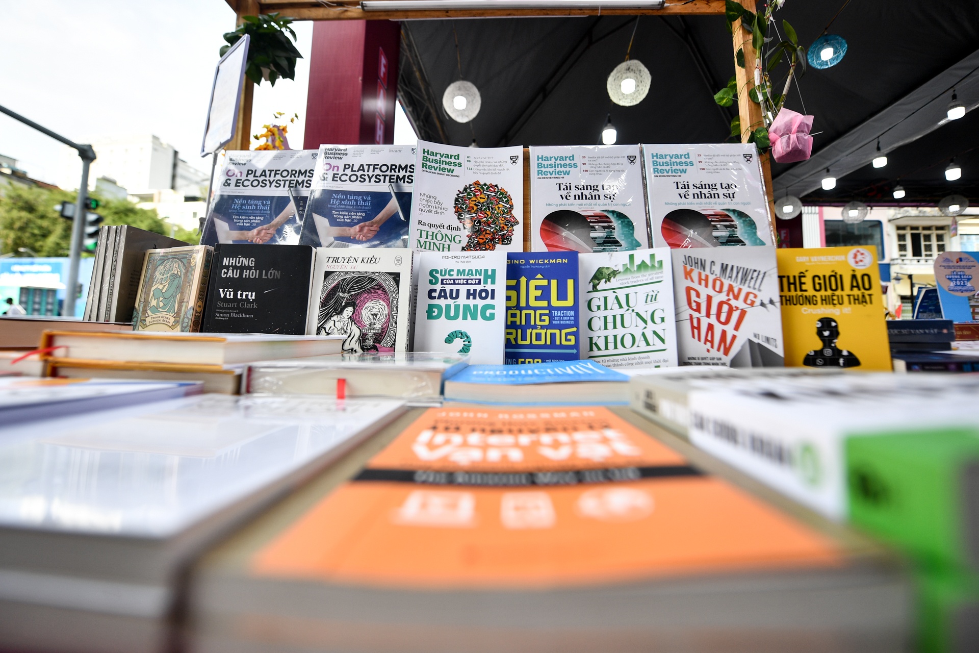 duong sach Tet 2023 anh 6