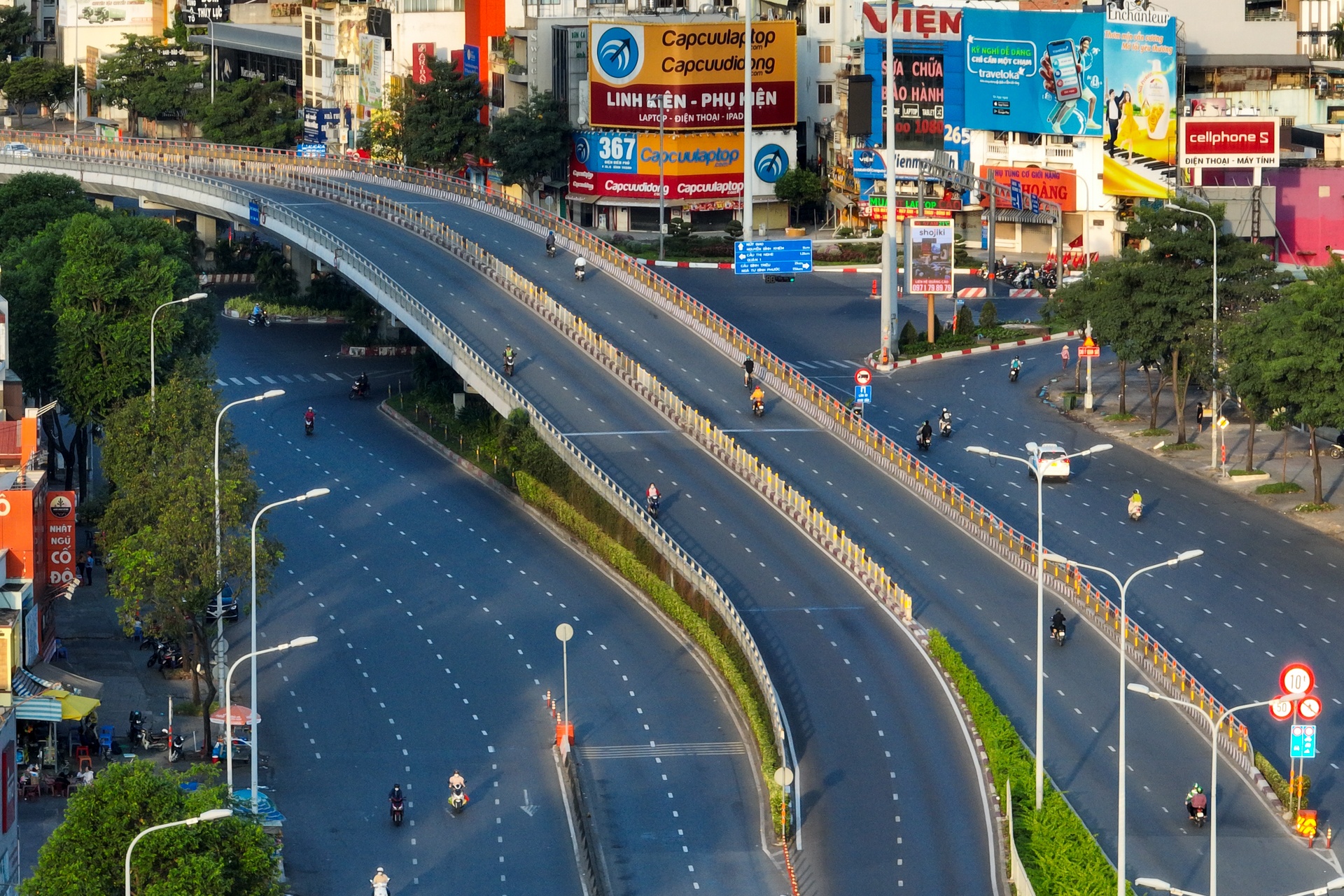 duong pho TP.HCM 30 Tet anh 5