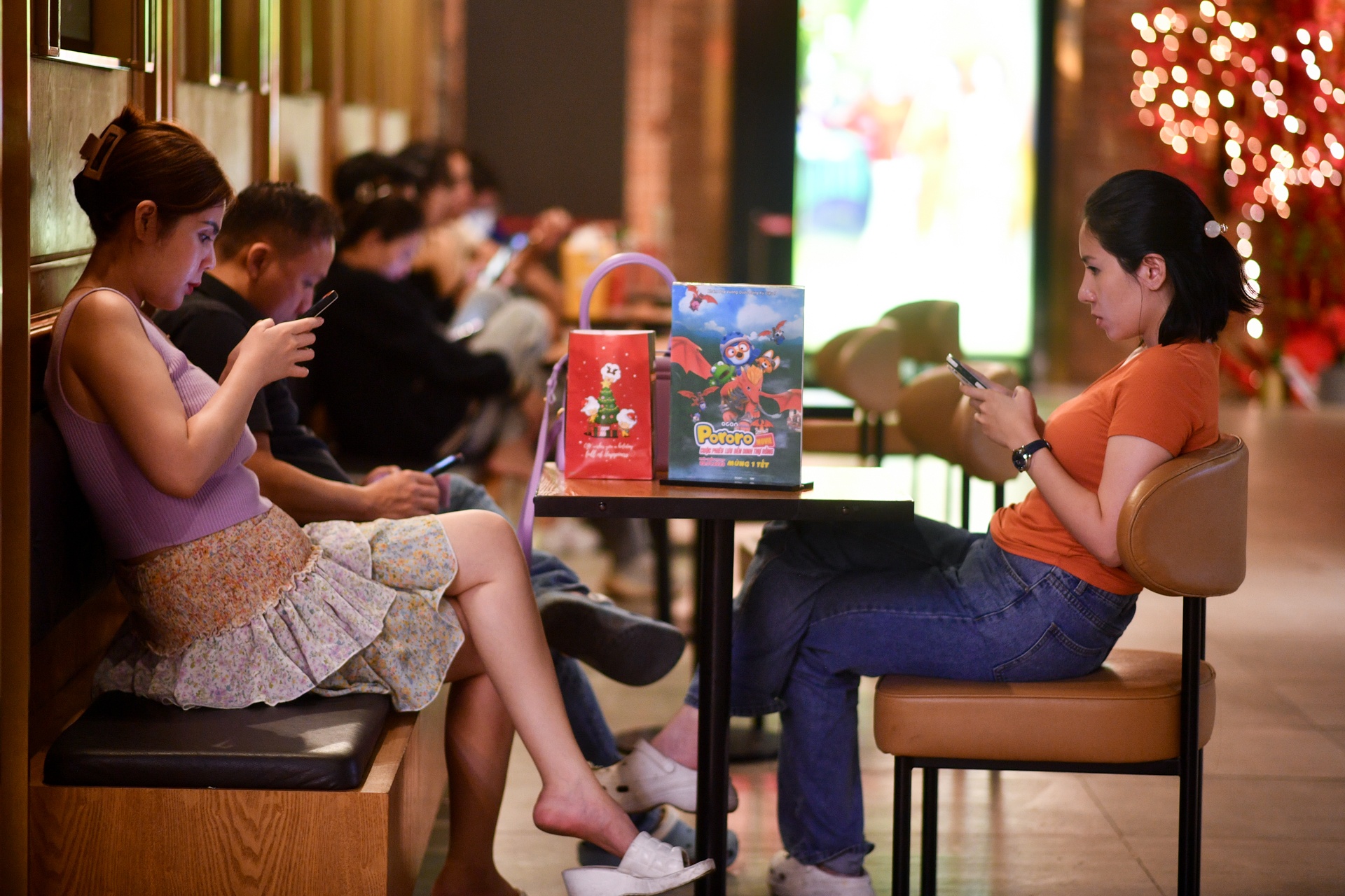 Rap phim dong duc Tet anh 10