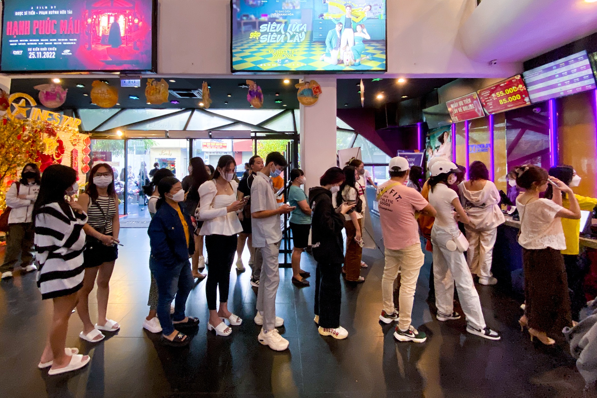 Rap phim dong duc Tet anh 6