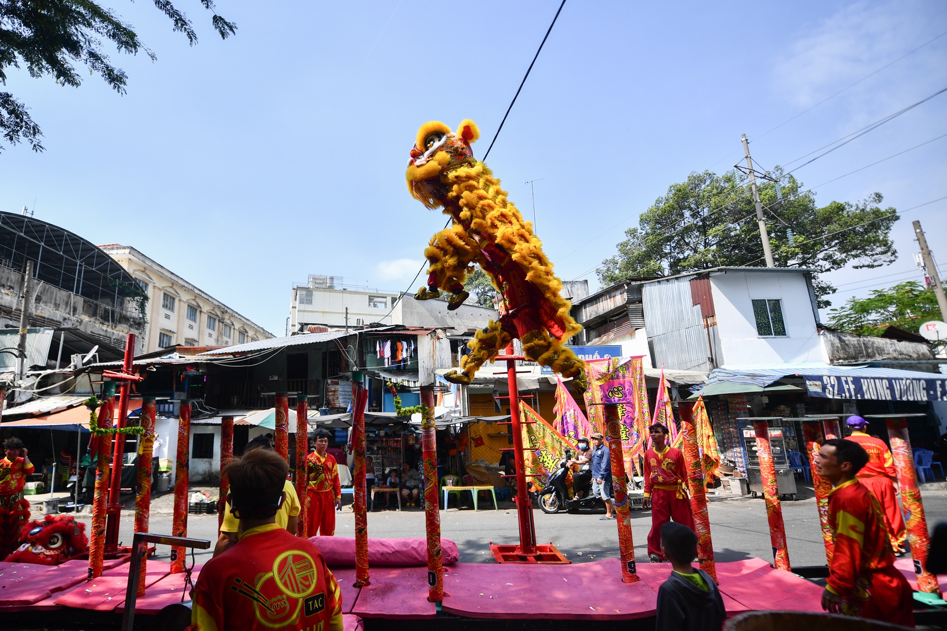 khai truong mung 6 Tet anh 11