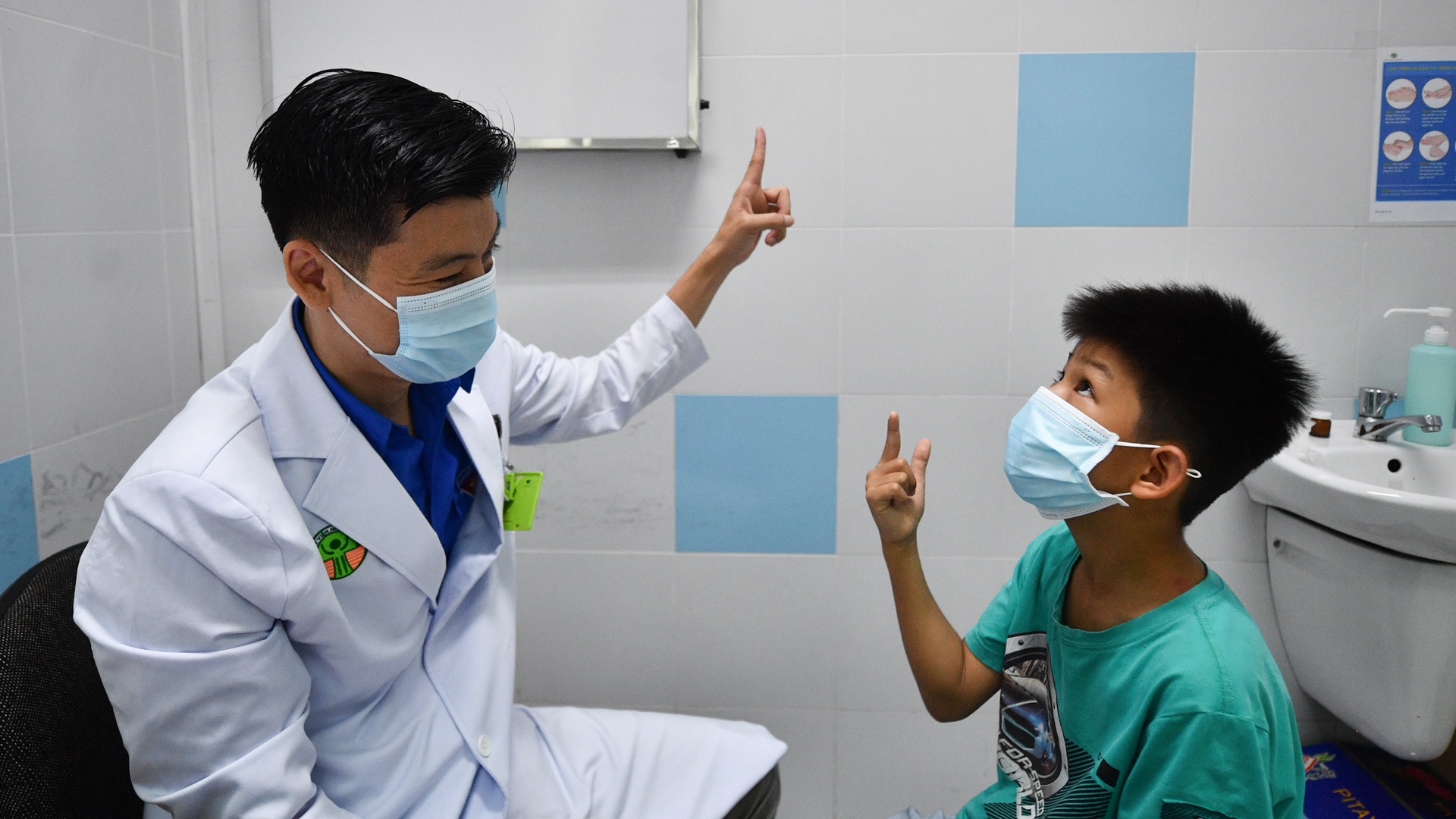 bac si be dau bu anh 20