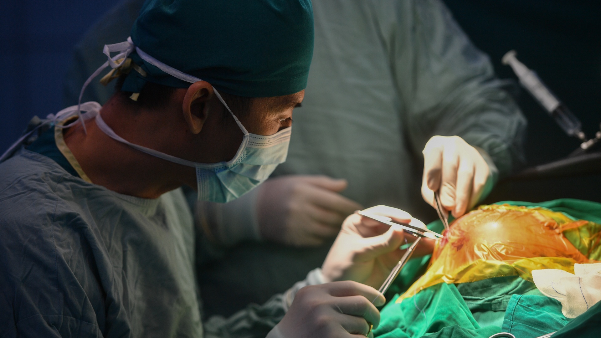 bac si be dau bu anh 4