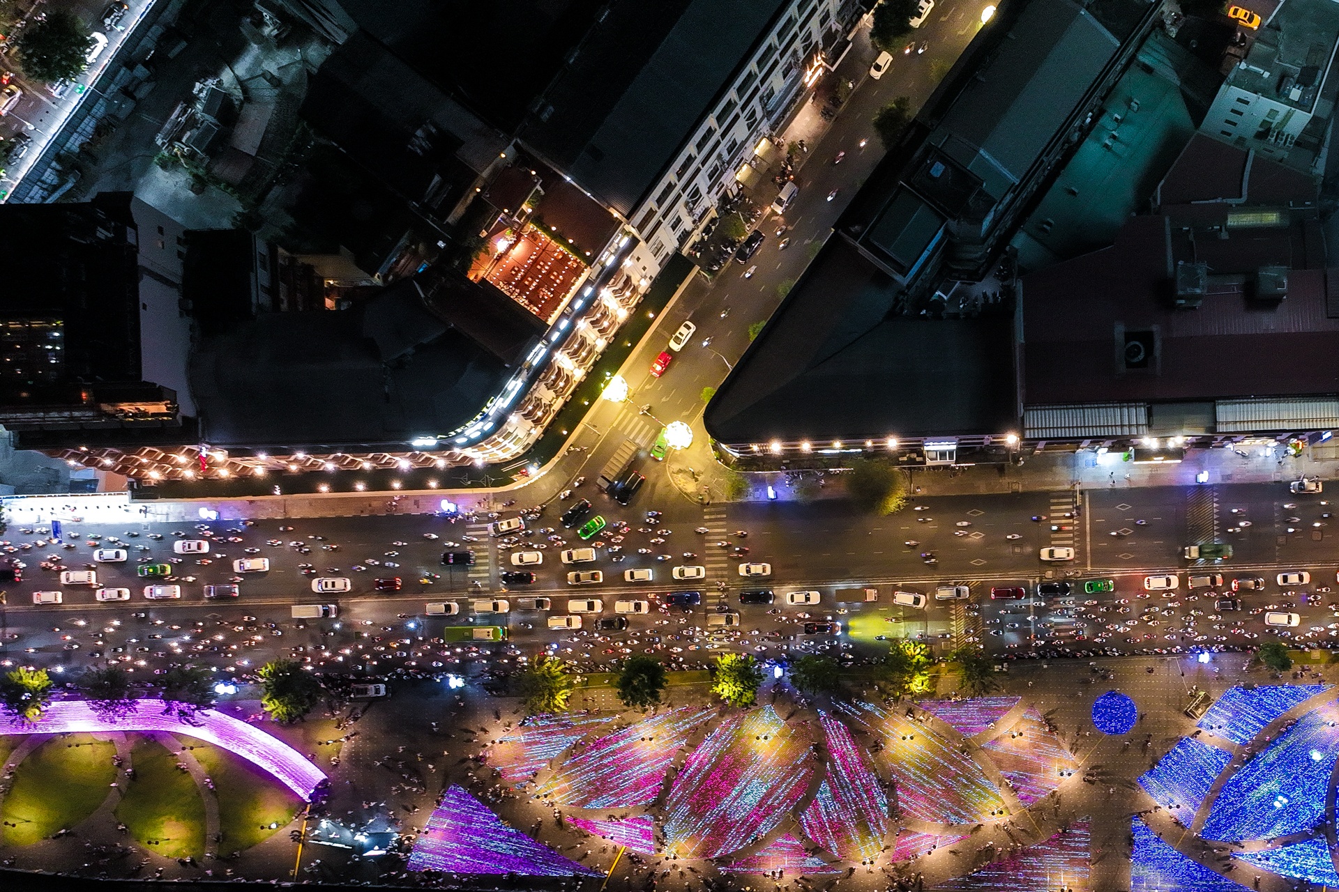 den LED ben Bach Dang anh 4