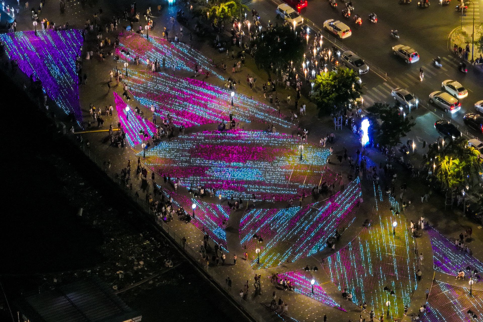 den LED ben Bach Dang anh 9