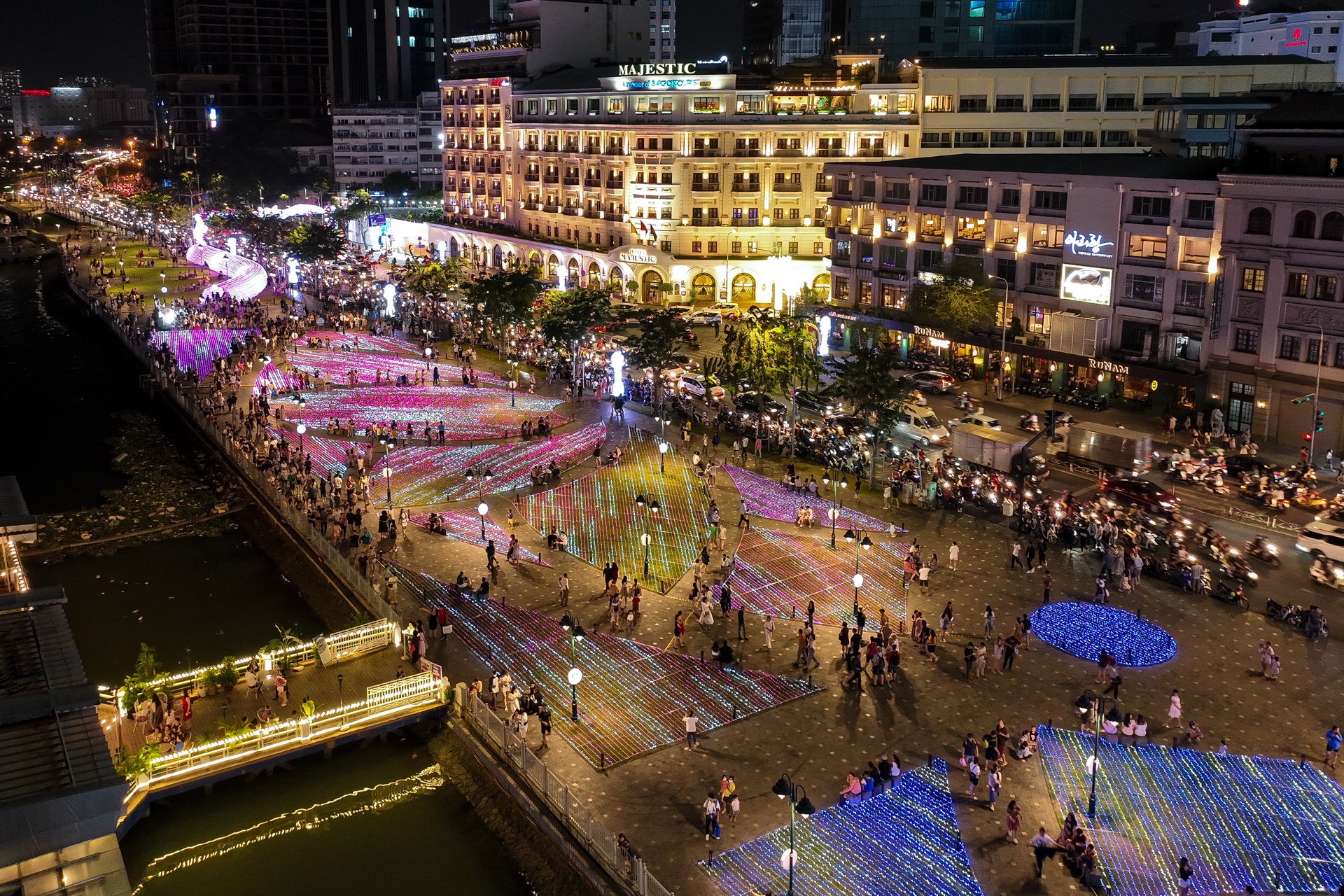 den LED ben Bach Dang anh 10