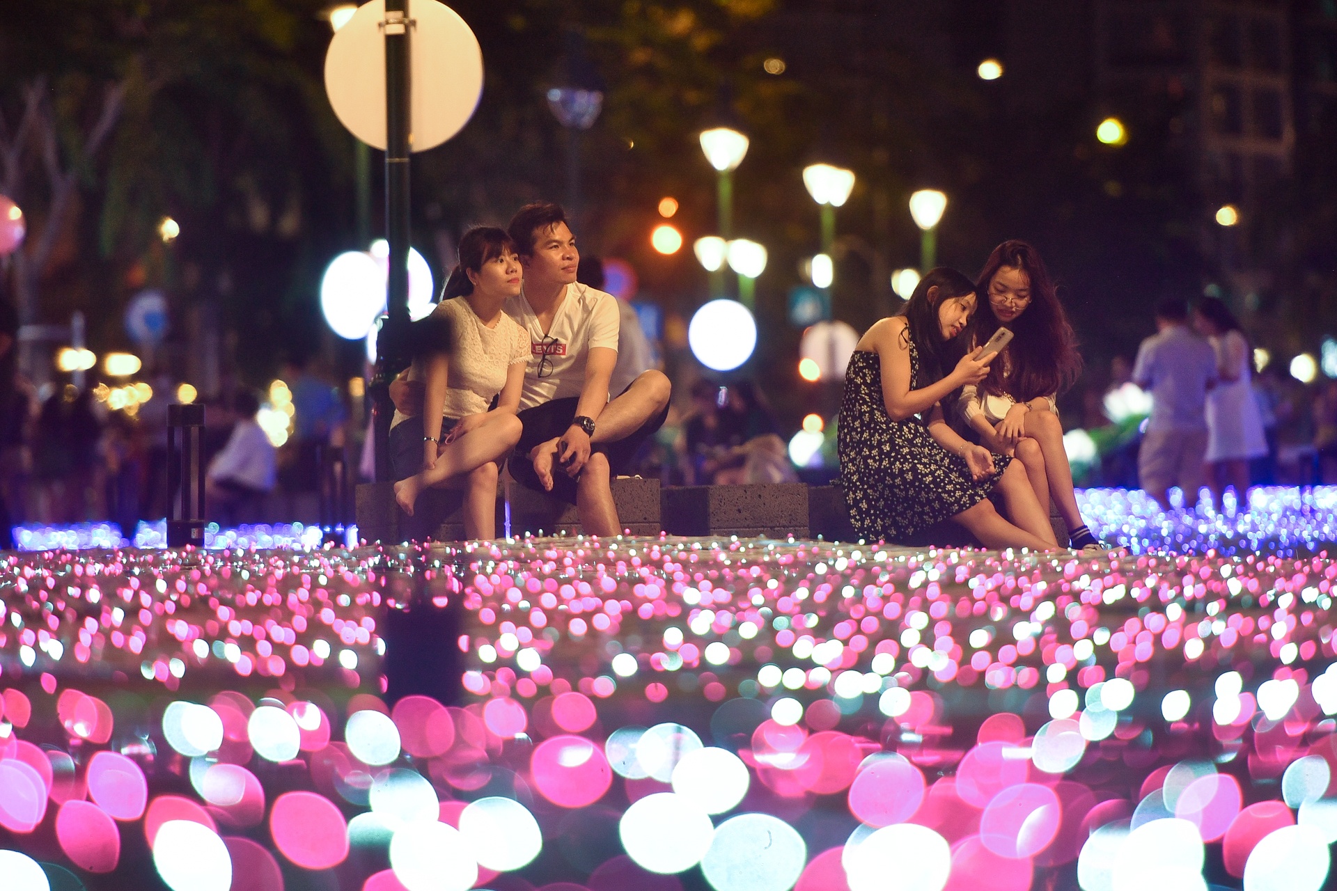 den LED ben Bach Dang anh 11