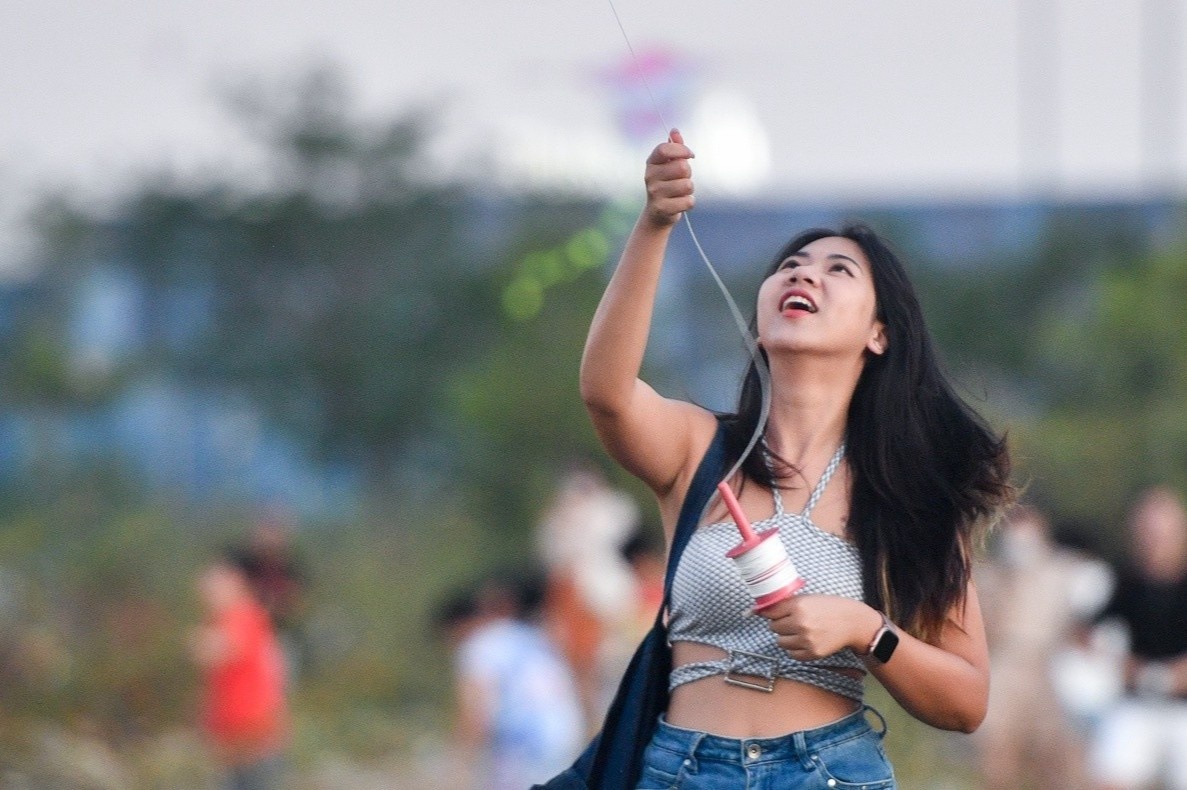 Mo duong, thao rao de di tha dieu, ngam hoang hon o TP.HCM hinh anh