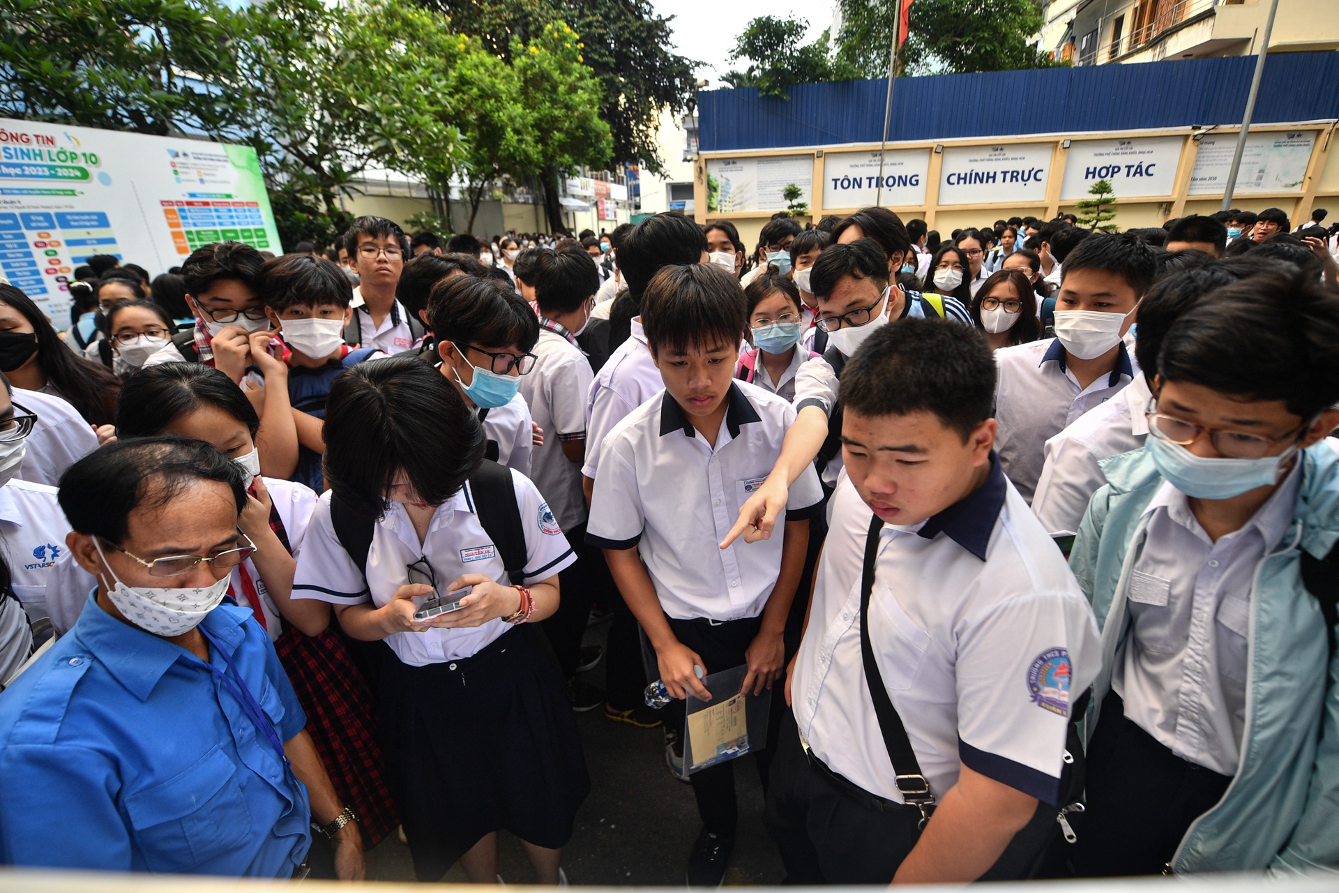 tuyển sinh lớp 10 TP.HCM ảnh 1 tuyen sinh lop 10 TP.HCM anh 1
