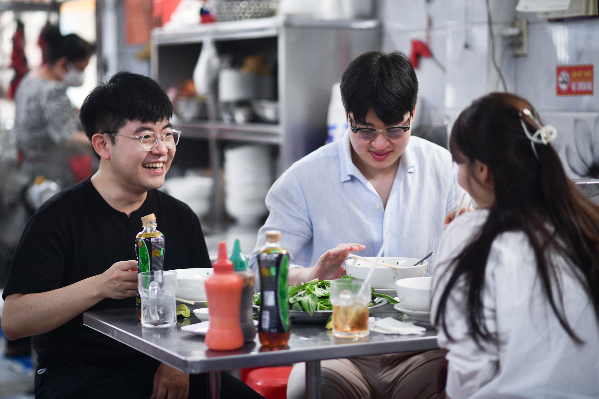 Du khach o TP.HCM an pho Le, pho Phuong theo danh sach cua Michelin hinh anh