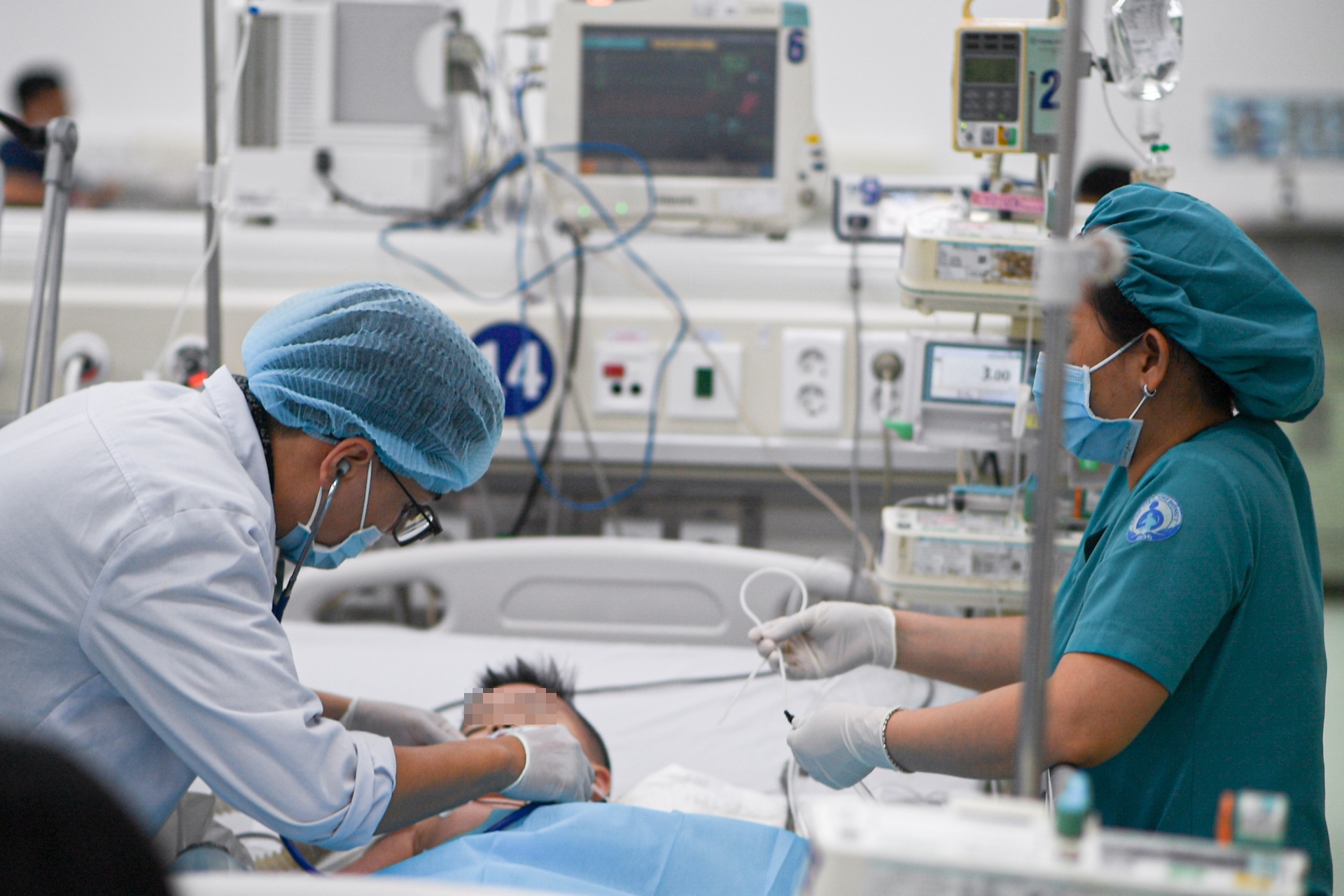 dich tay chan mieng TP.HCM anh 8