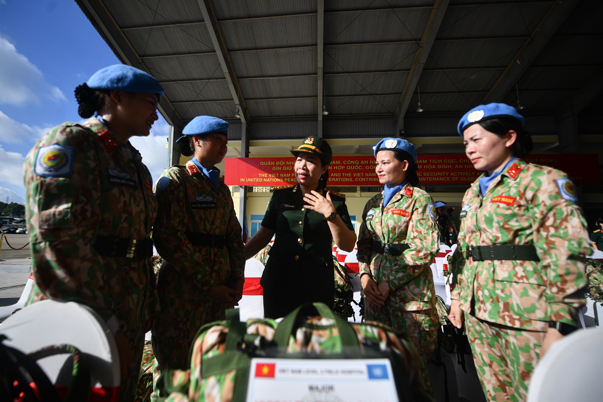 chien si mu noi xanh anh 7