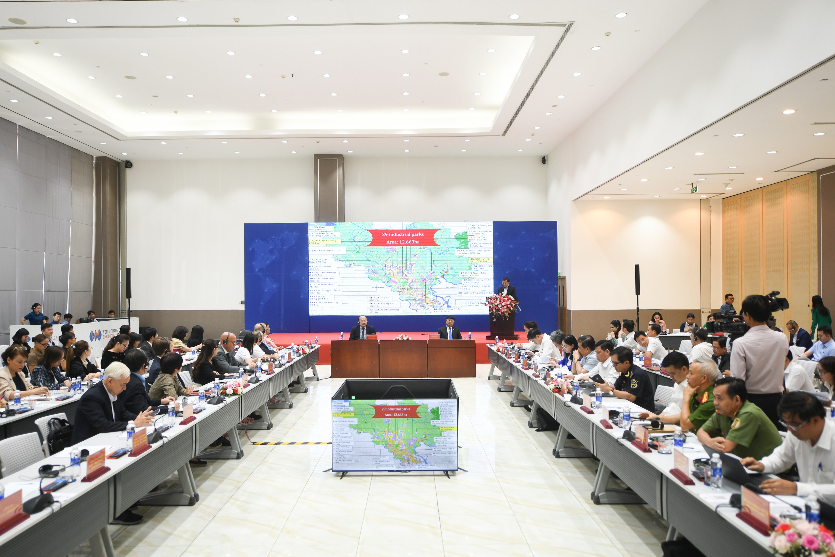 Binh Duong hoi nghi anh 1