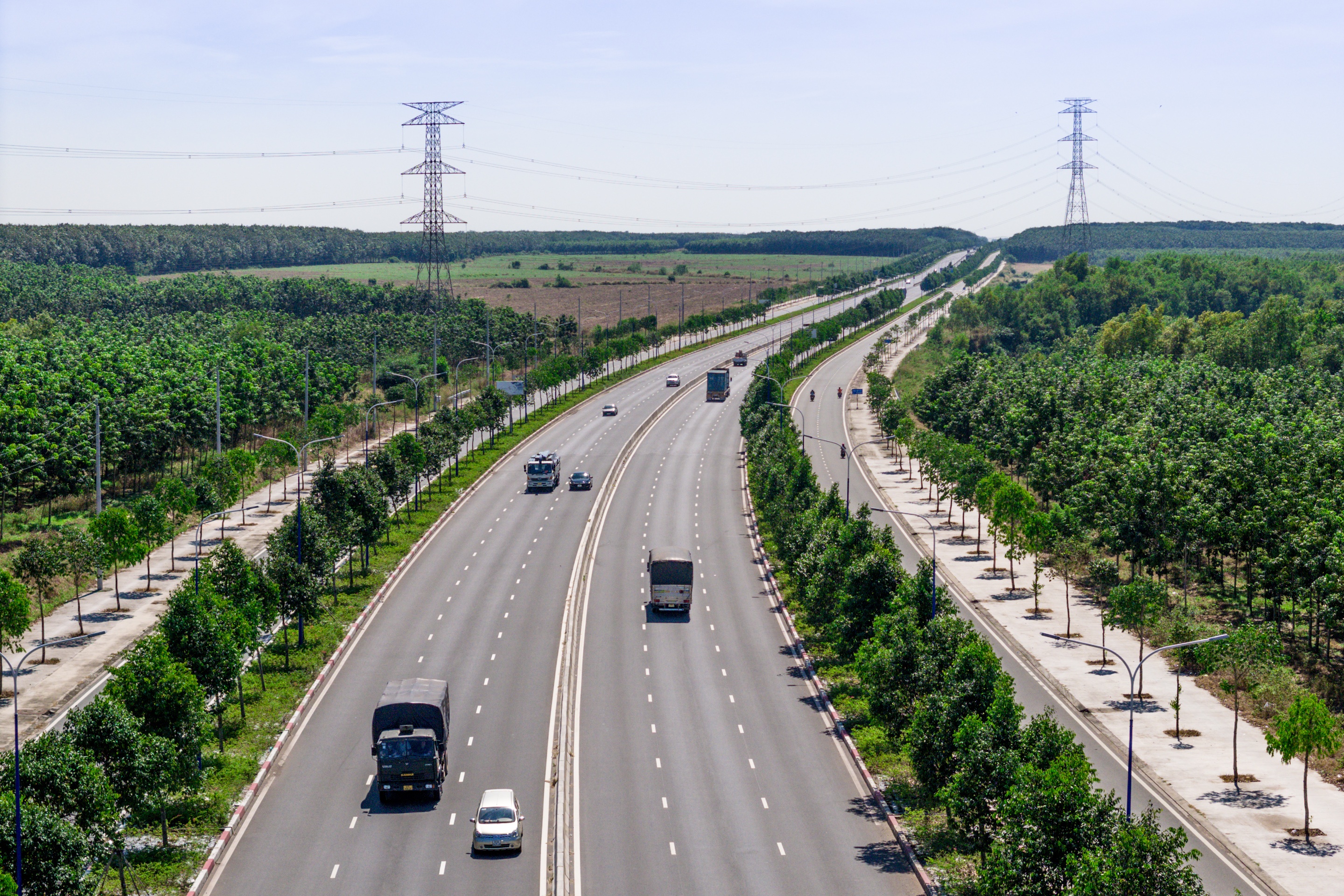 Chu tich TP.HCM kien nghi co che dac thu day nhanh duong Vanh dai 4 hinh anh