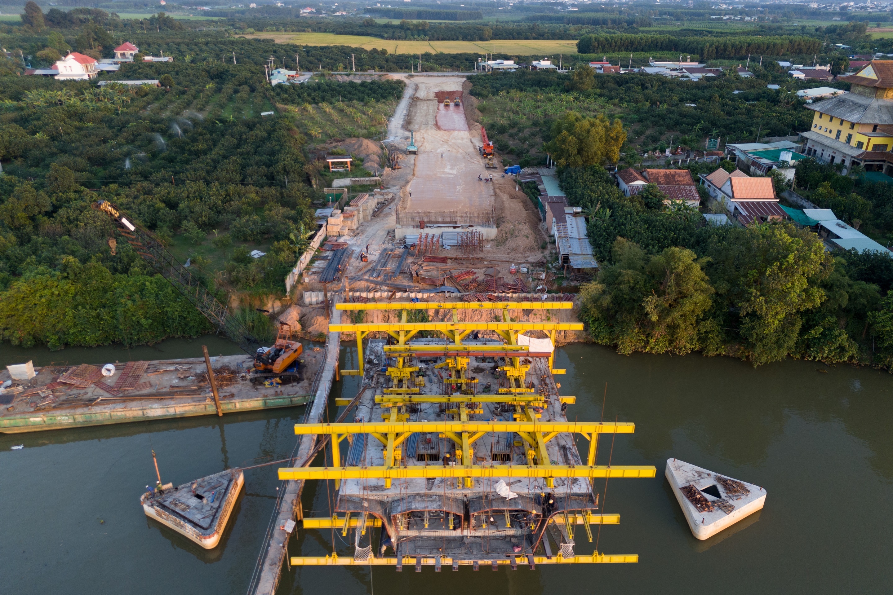 Cau Bach Dang 2 anh 3