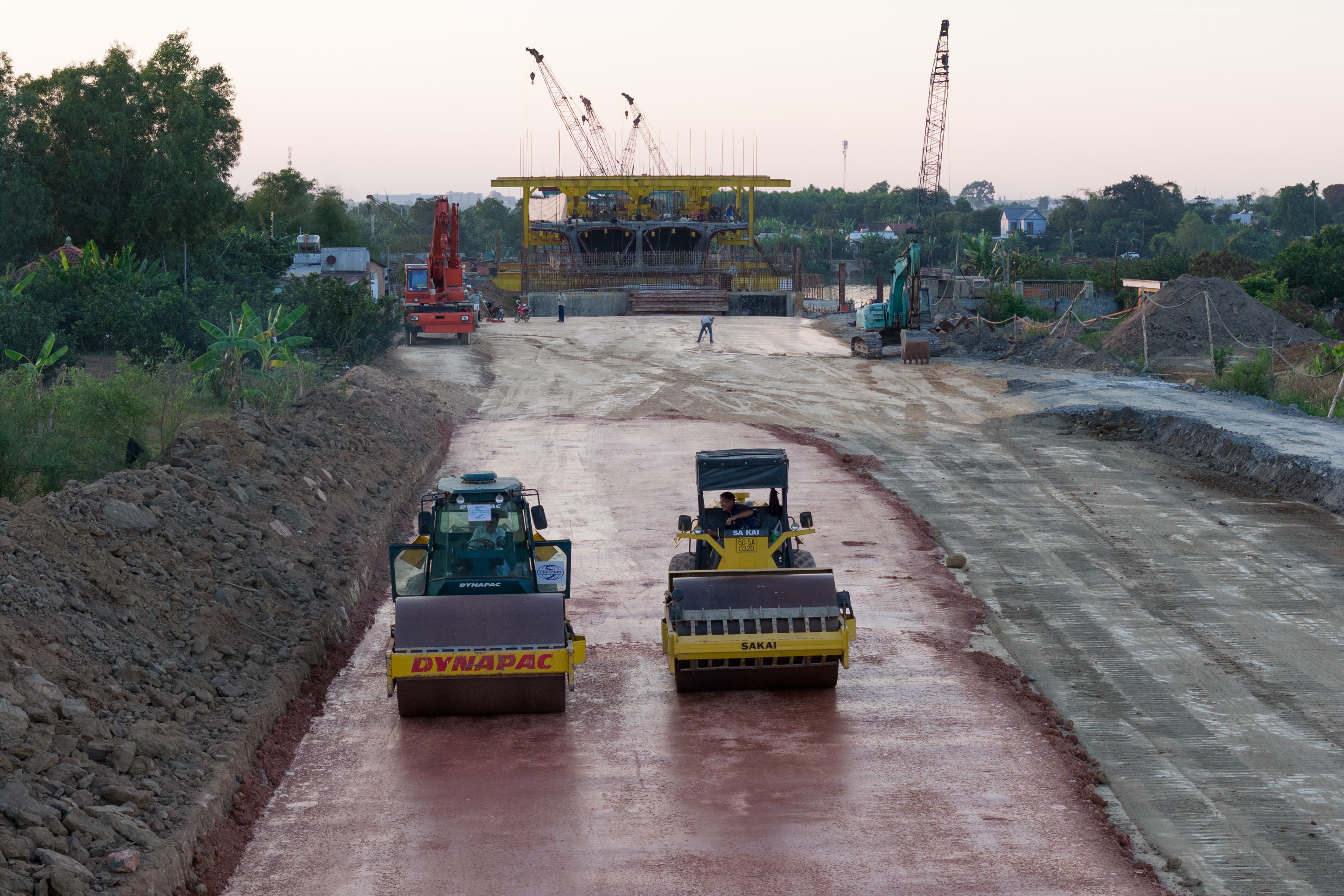 Cau Bach Dang 2 anh 6