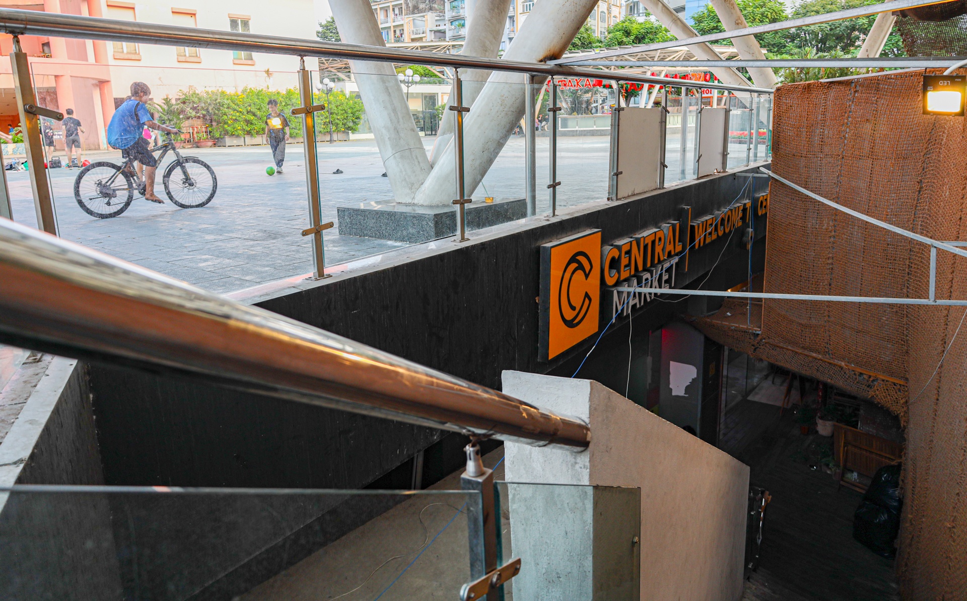 Khu mua sam ngam TP.HCM anh 2