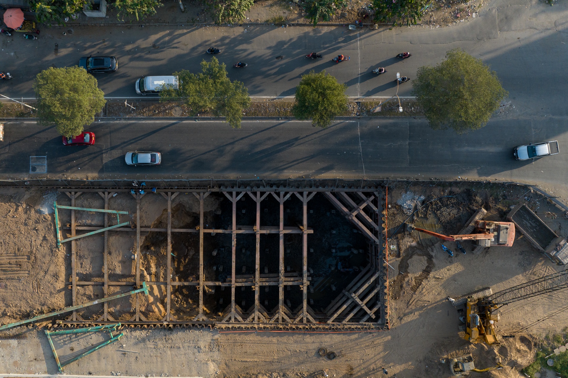 nut giao Nguyen Van Linh,  ham chui anh 5