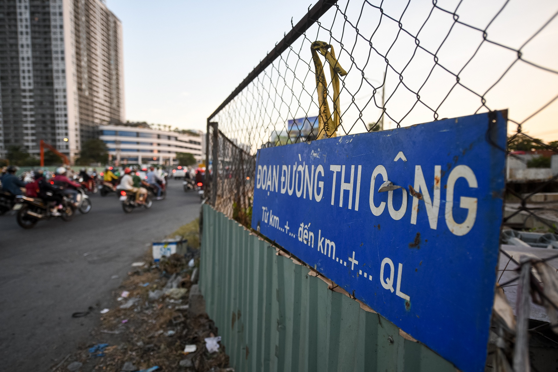 nut giao Nguyen Van Linh,  ham chui anh 8