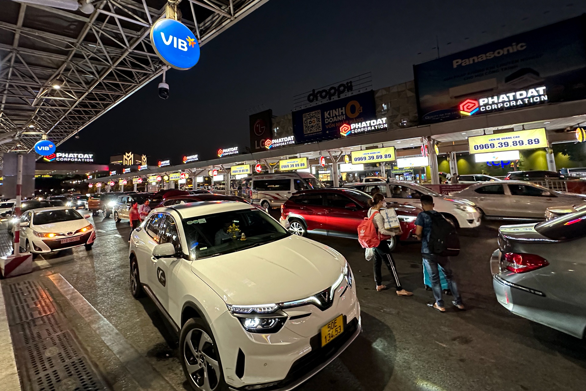 San bay Tan Son Nhat anh 1