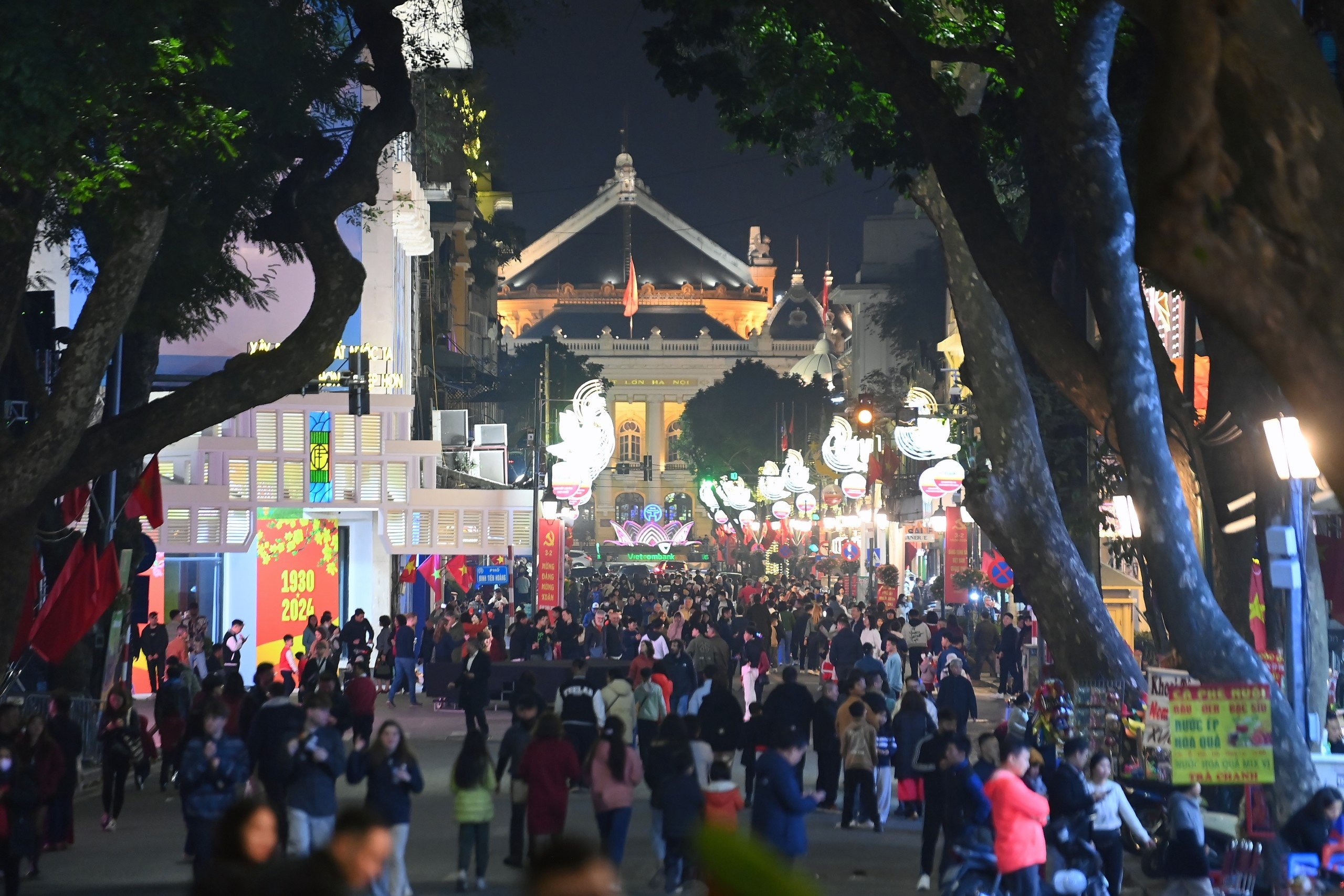 Khong khi don giao thua khac la o Ha Noi hinh anh