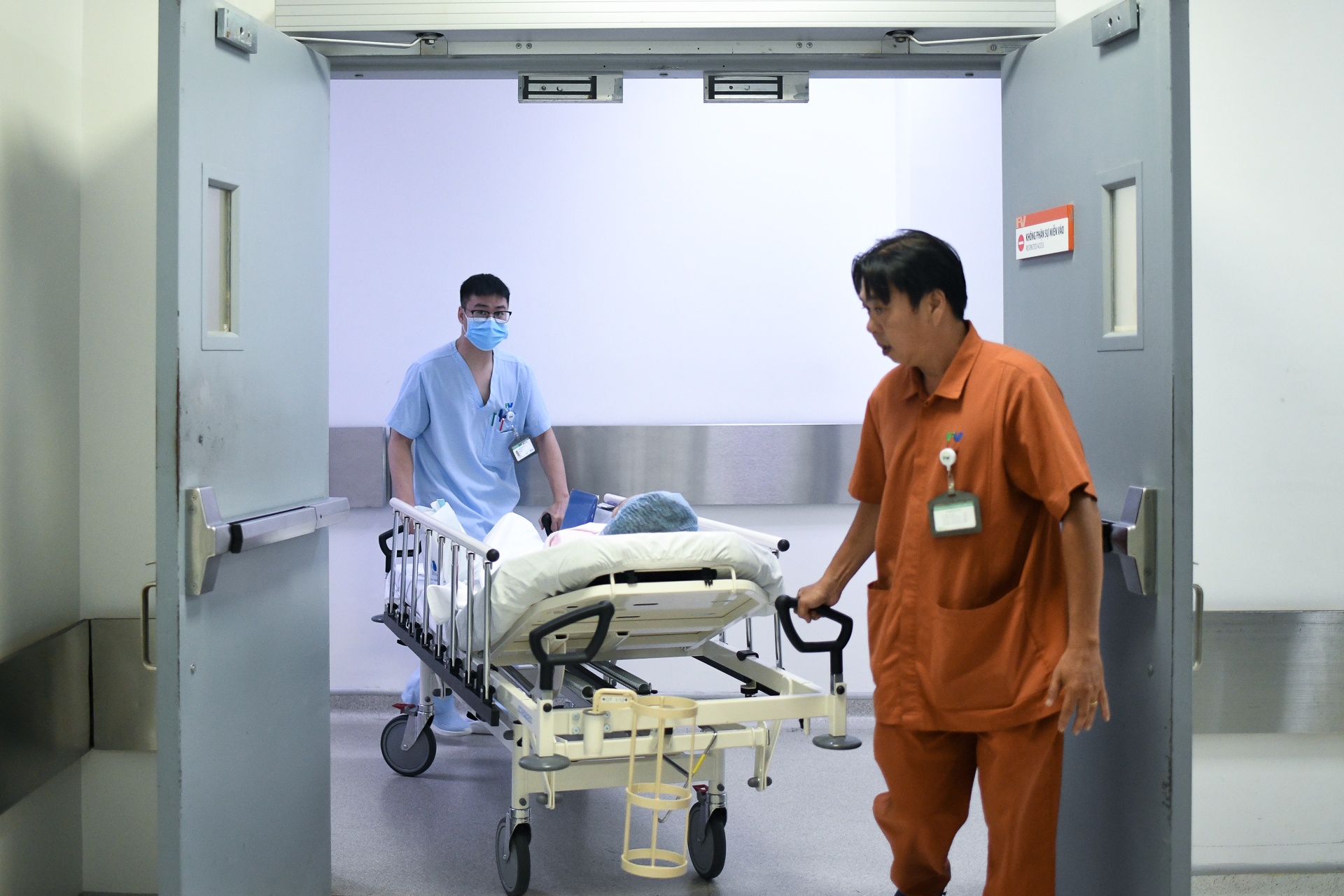 phau thuat hut mo anh 3