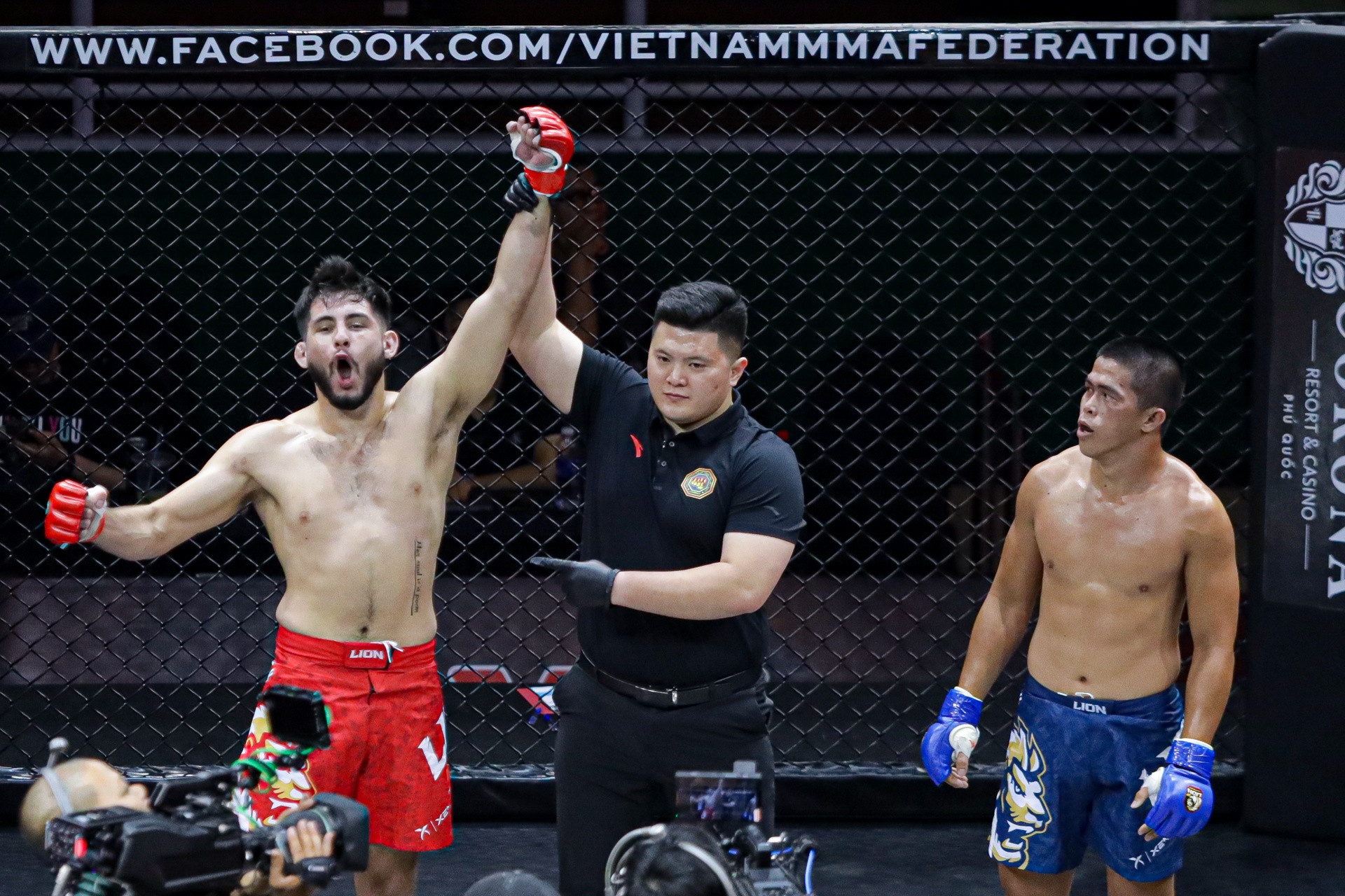 Johhny Tri Nguyen MMA anh 11