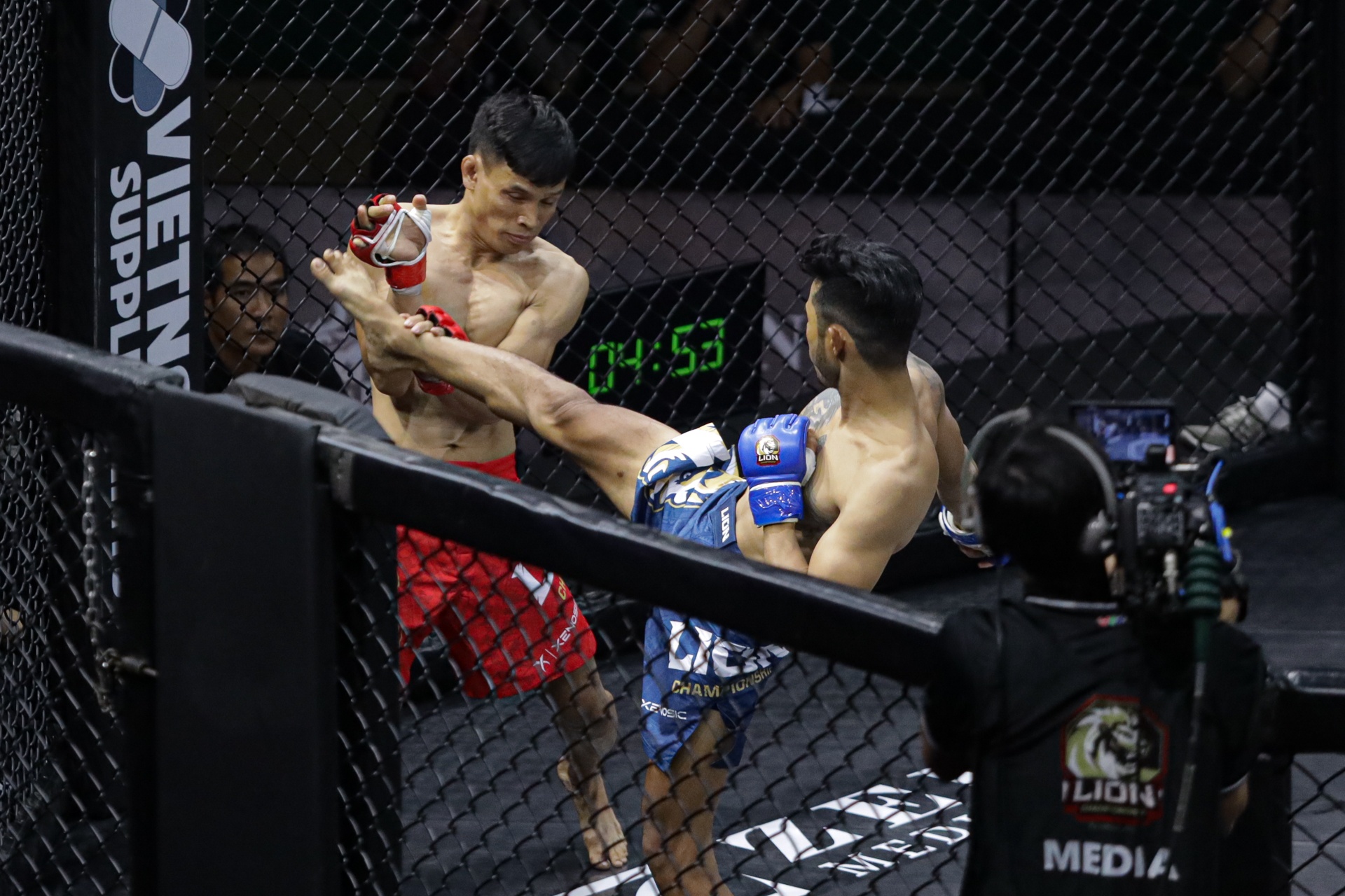 Johhny Tri Nguyen MMA anh 5