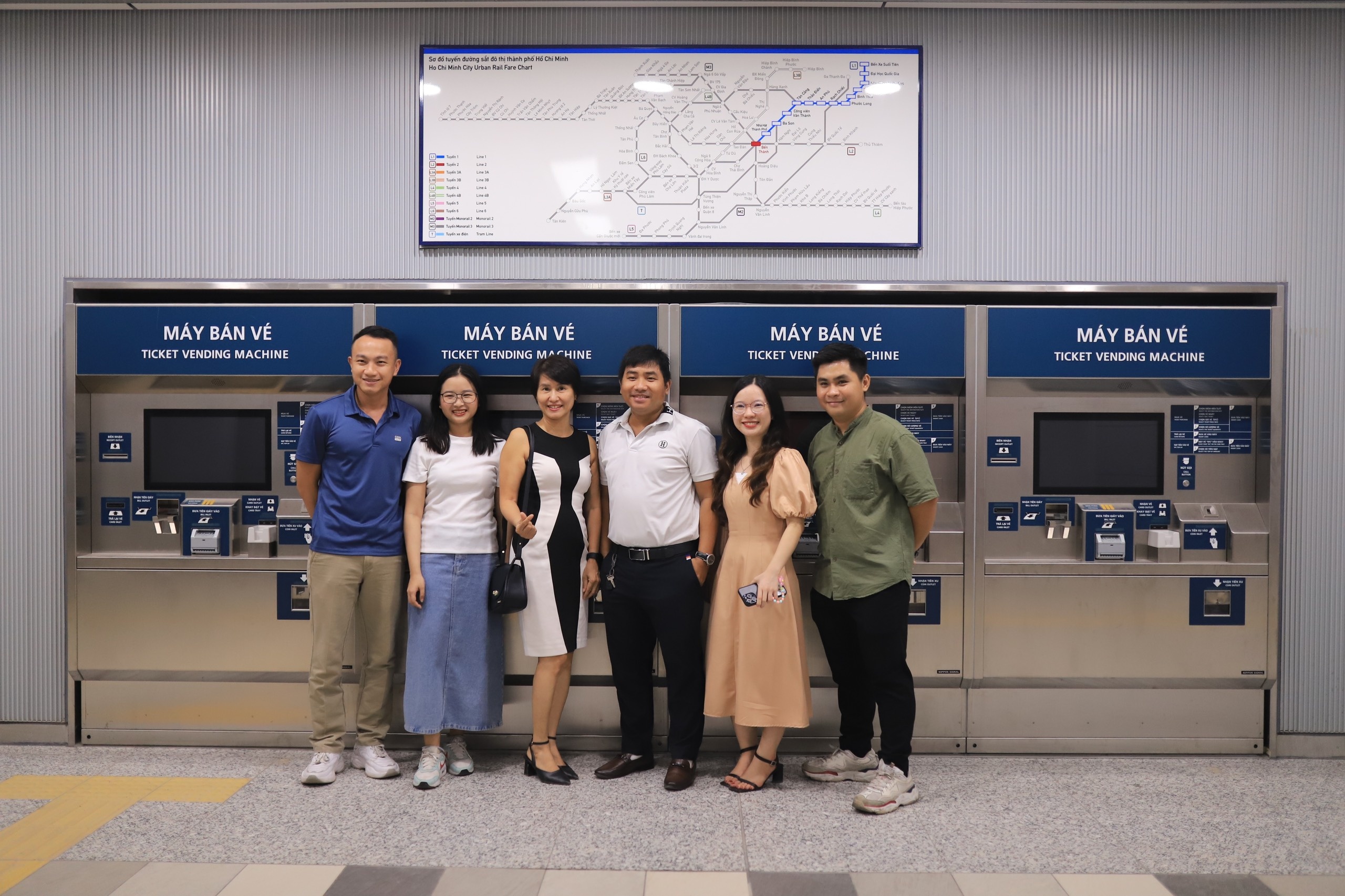 metro so 1,  chay thu,  nha ga,  ben thanh,  suoi tien anh 10