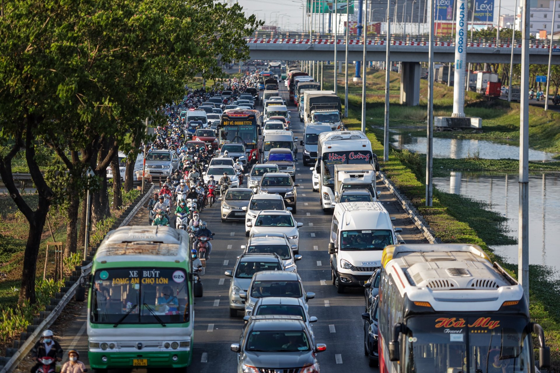 ket xe mien Tay TP.HCM anh 3