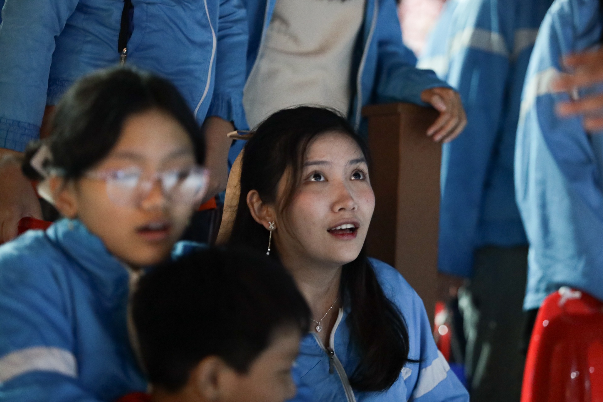 tranh nong ngay le anh 11