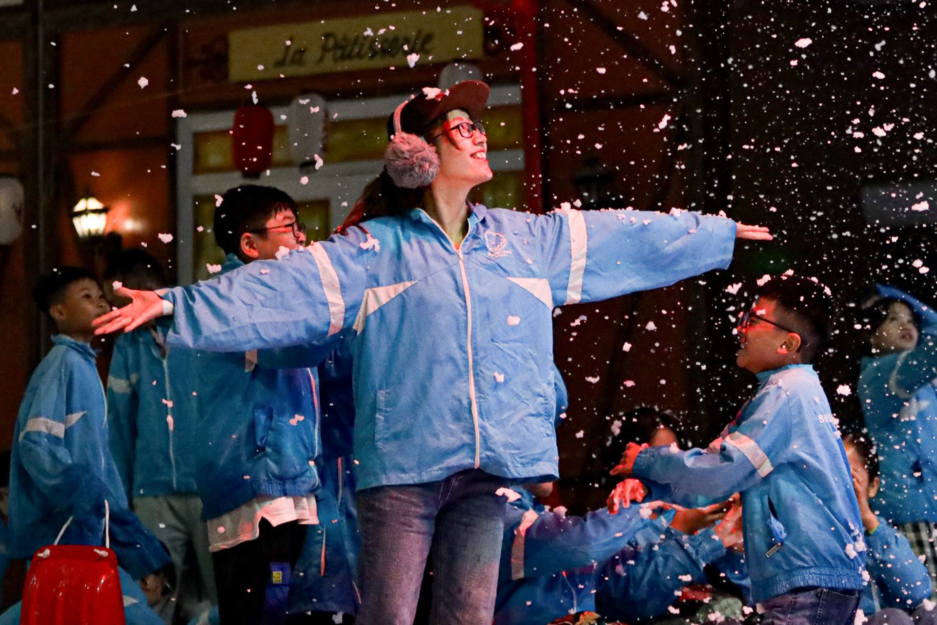 tranh nong ngay le anh 5