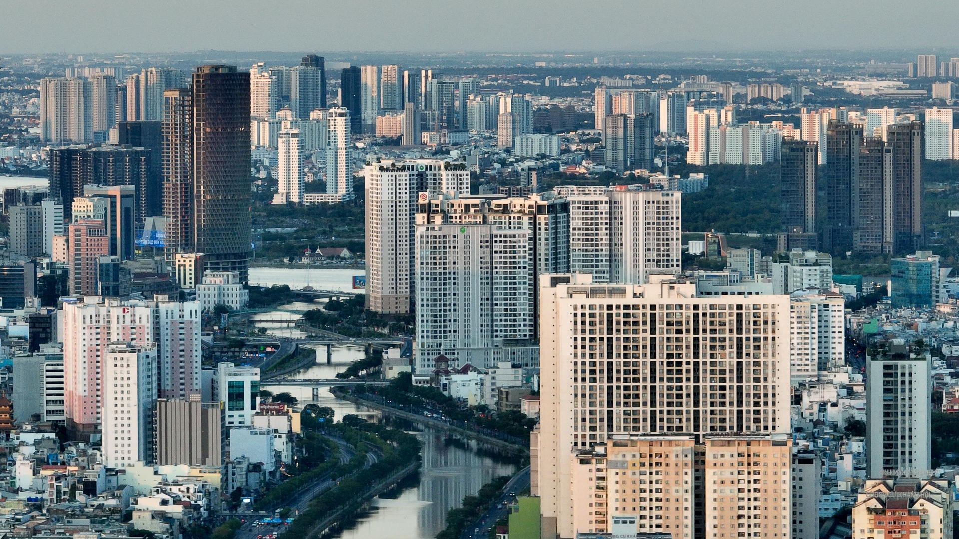 TP.HCM ngay 30/4 anh 9