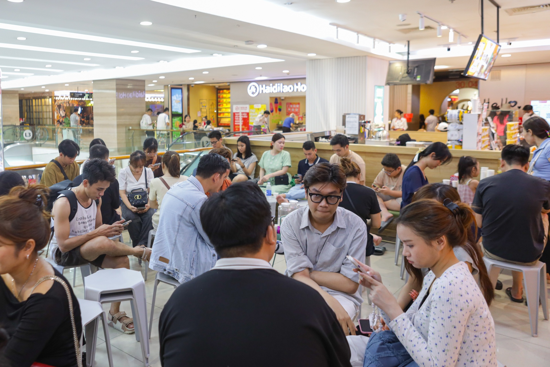 tranh nong ngay le anh 7