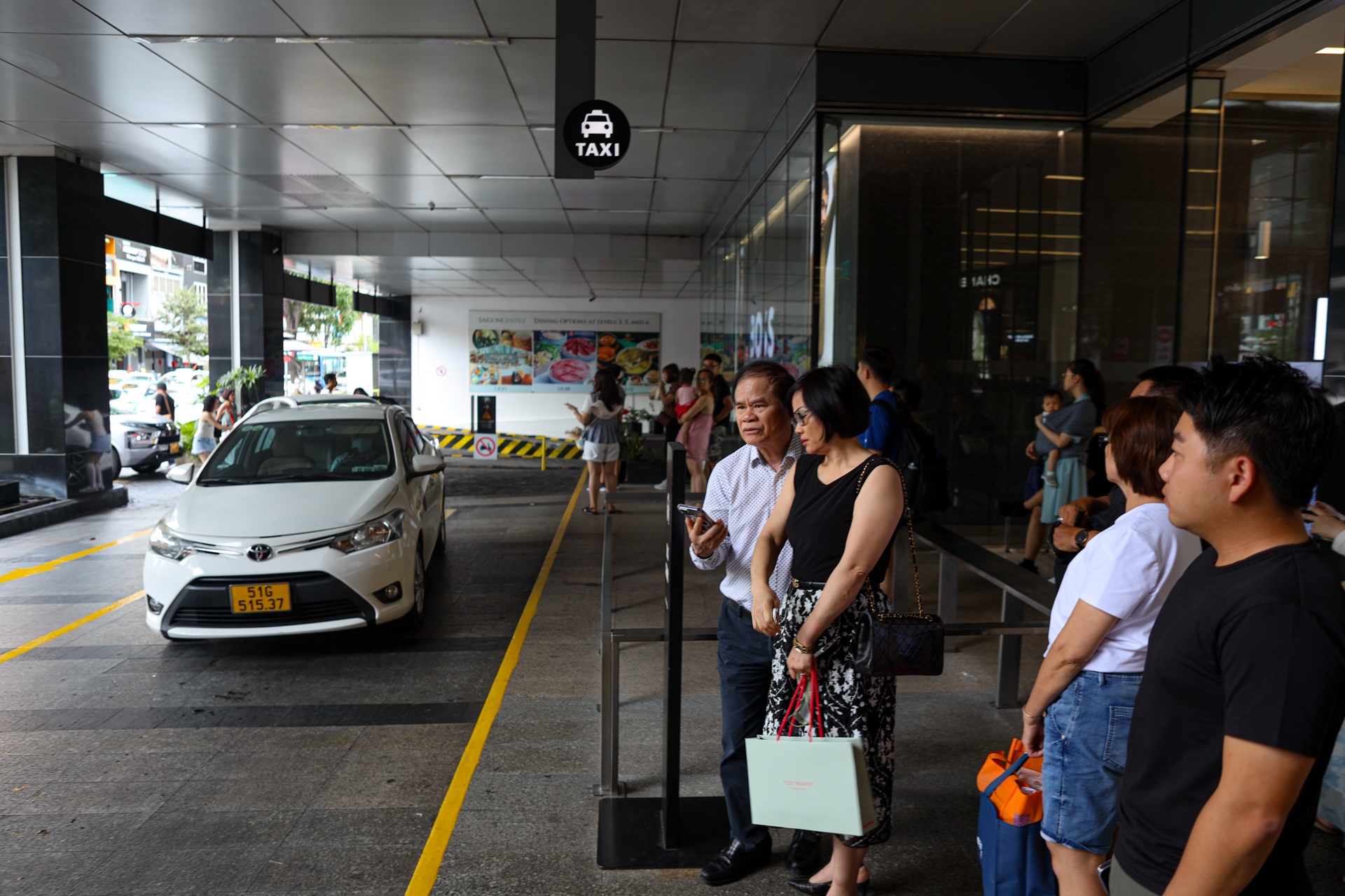 tranh nong ngay le anh 4