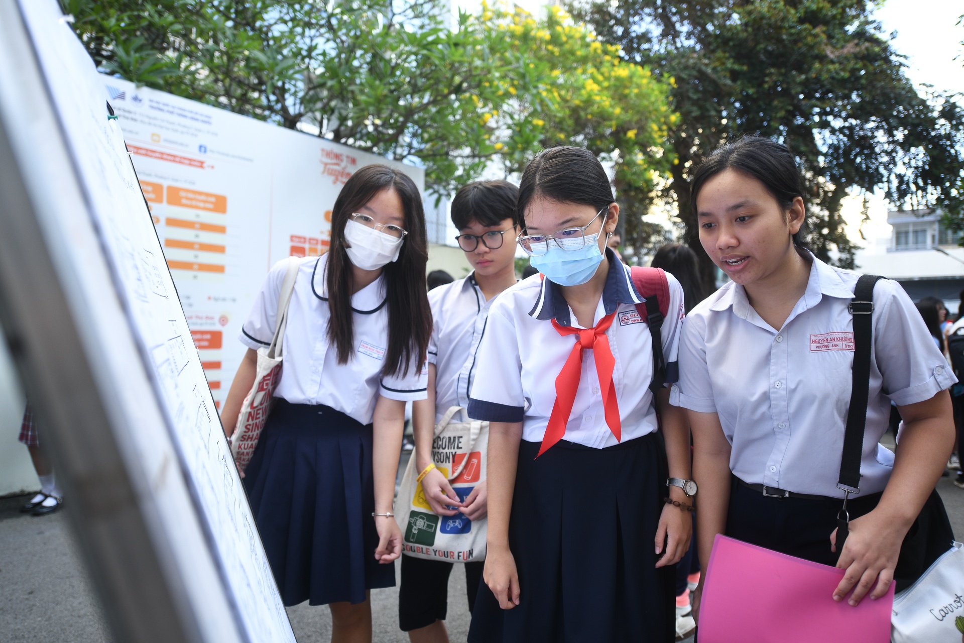 chuyên phổ thông năng khiếu ảnh 2 chuyen pho thong nang khieu anh 2