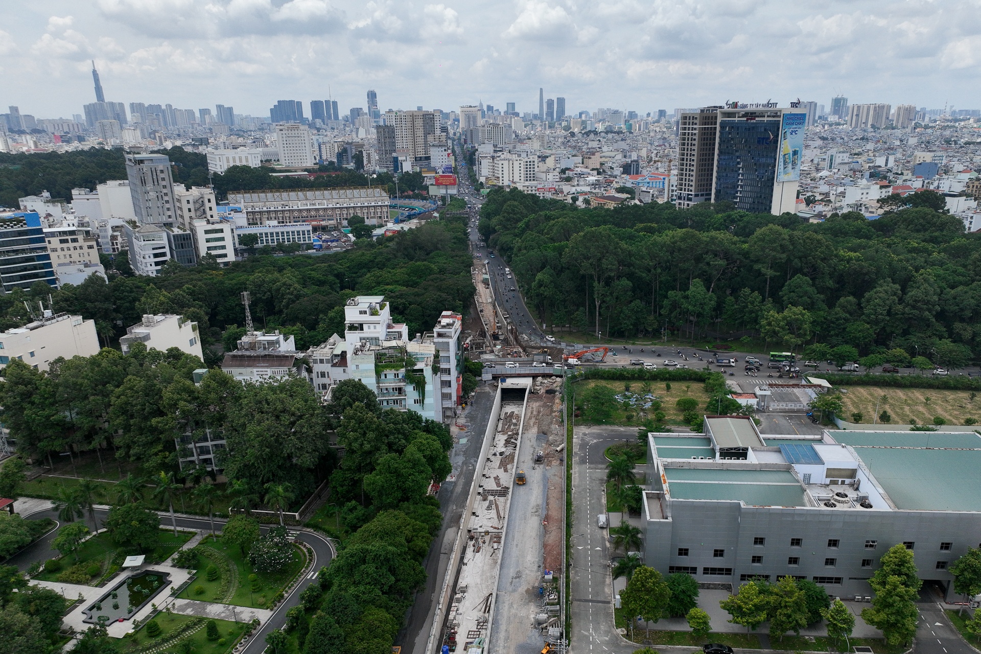 Hien trang ham chui noi nha ga T3 Tan Son Nhat sap hoan thanh hinh anh