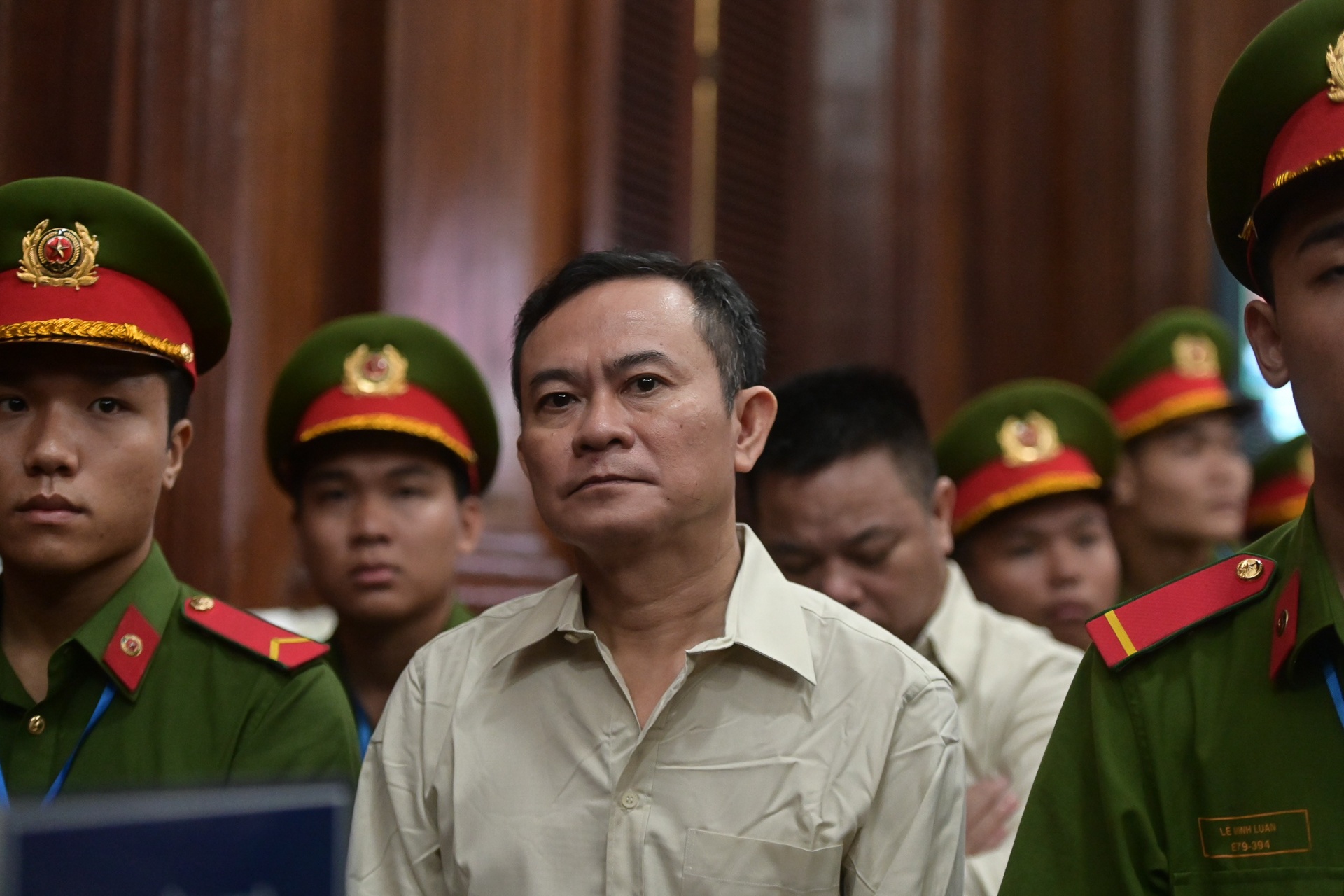 vu an cuc dang kiem anh 6