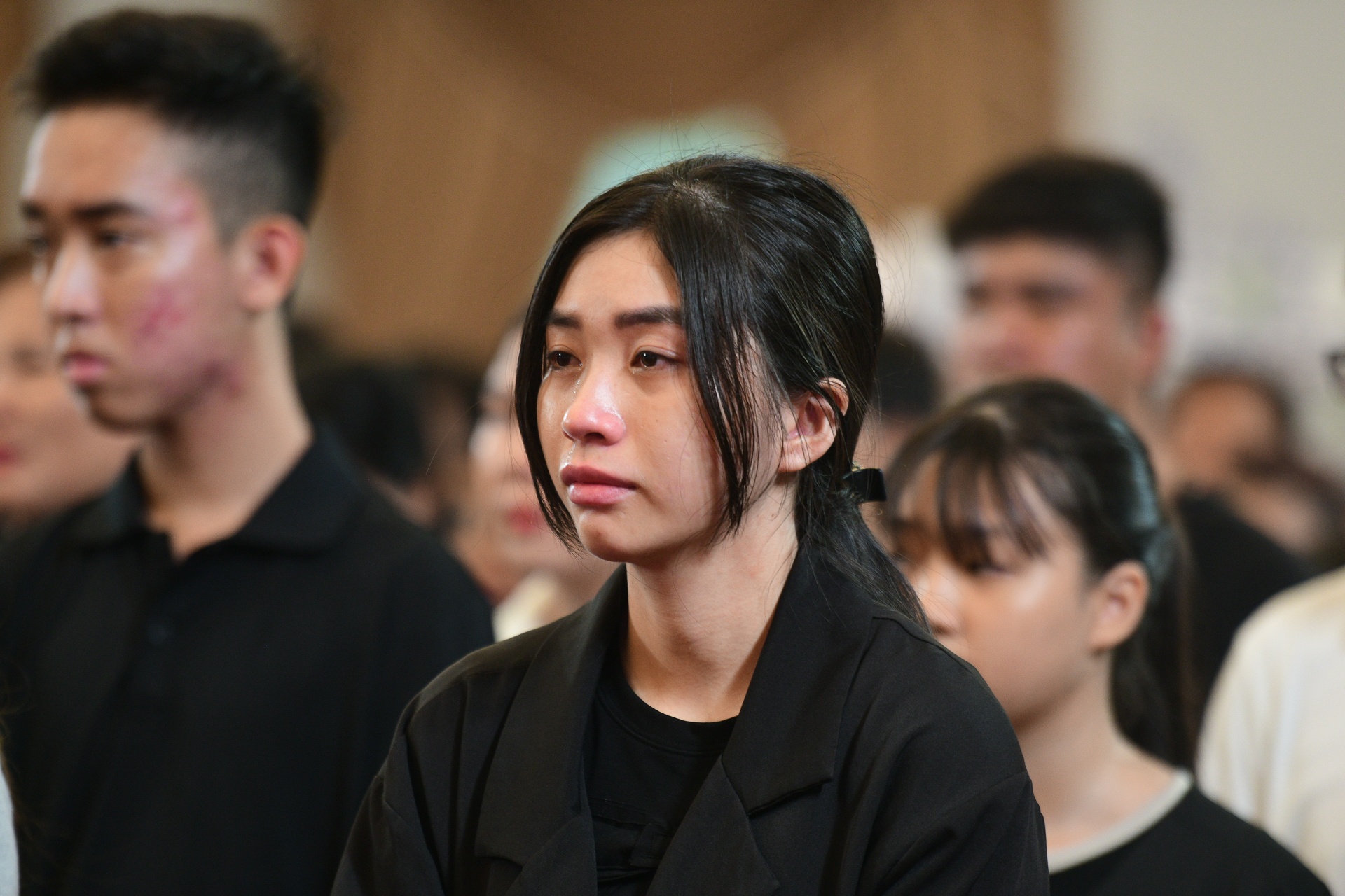 Khoanh khac xuc dong trong dem vieng Tong Bi thu o TP.HCM hinh anh