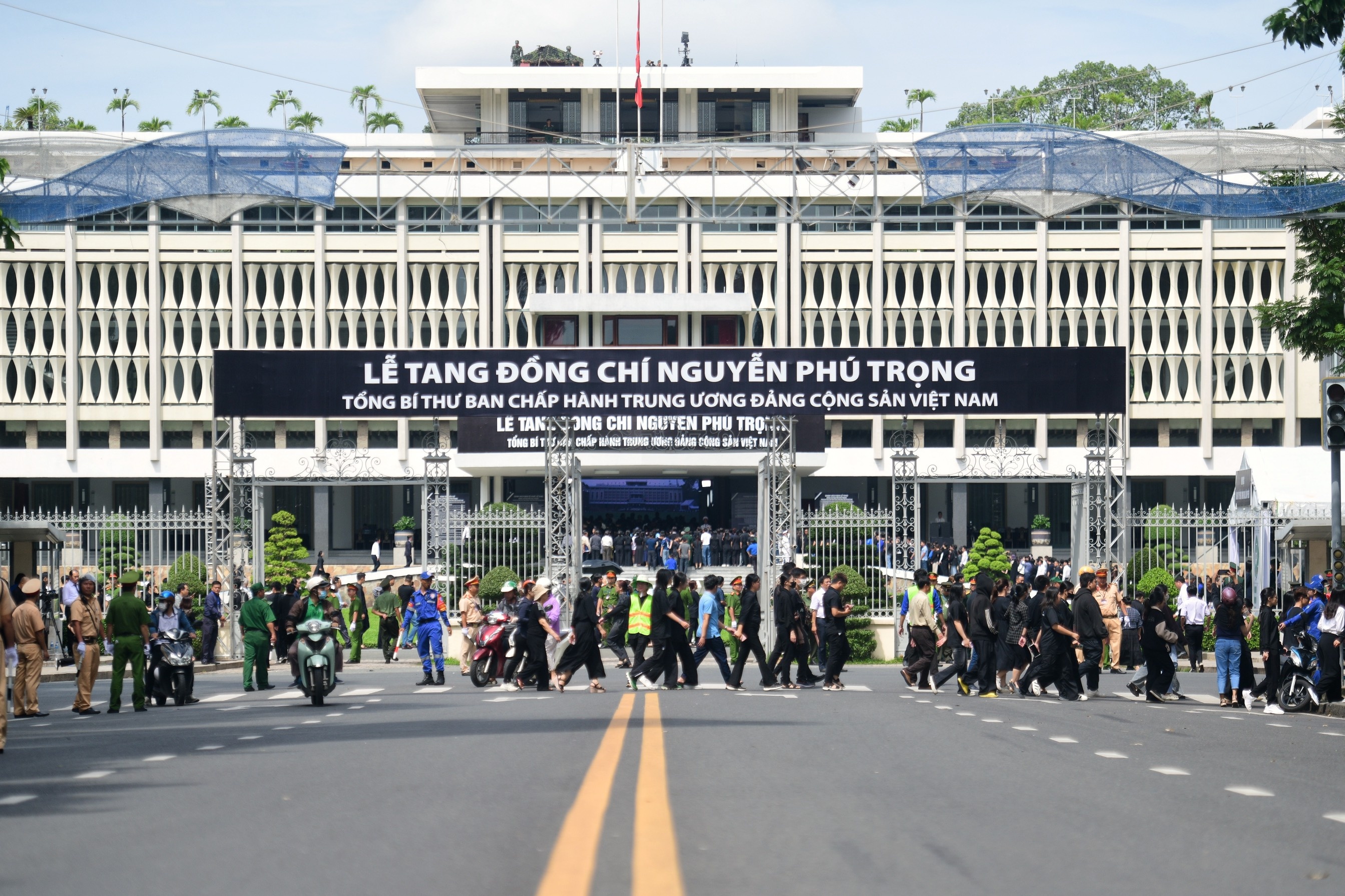 quoc tang Tong Bi thu anh 12