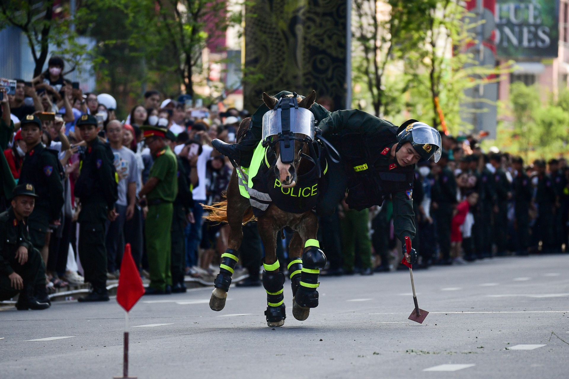 ky binh TP.HCM anh 11