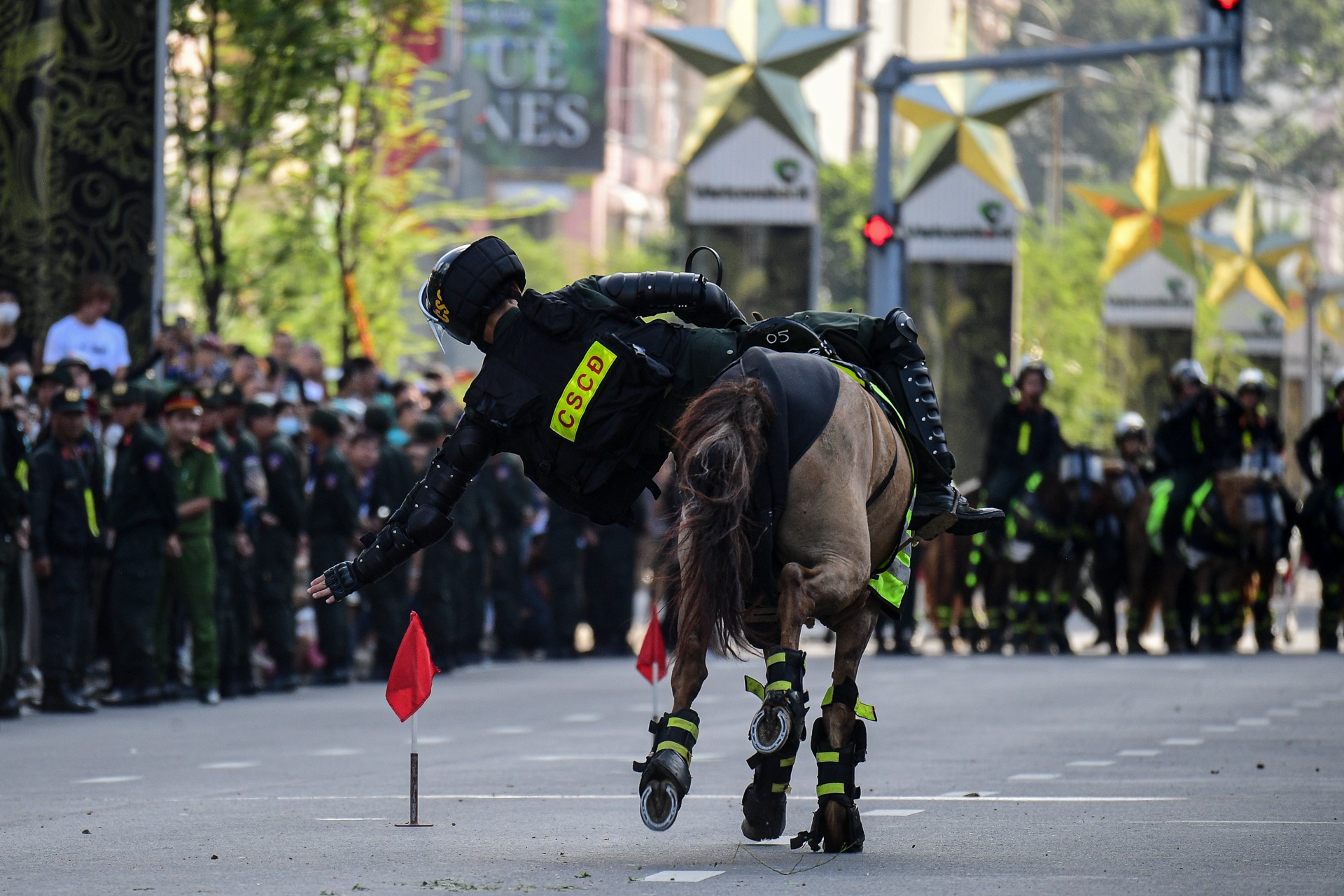 ky binh TP.HCM anh 13