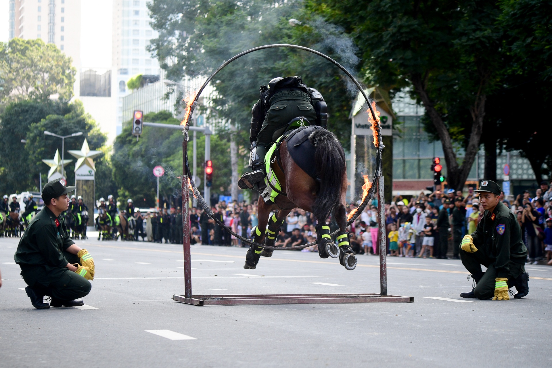 ky binh TP.HCM anh 12