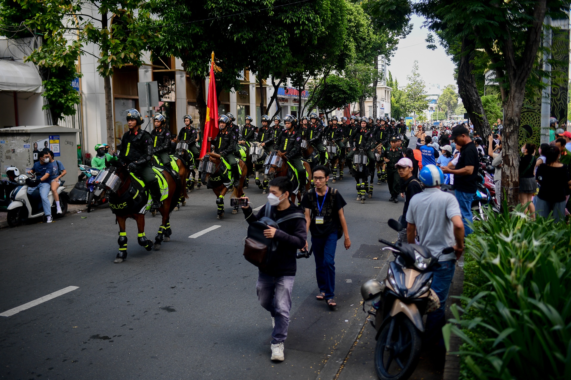 ky binh TP.HCM anh 25