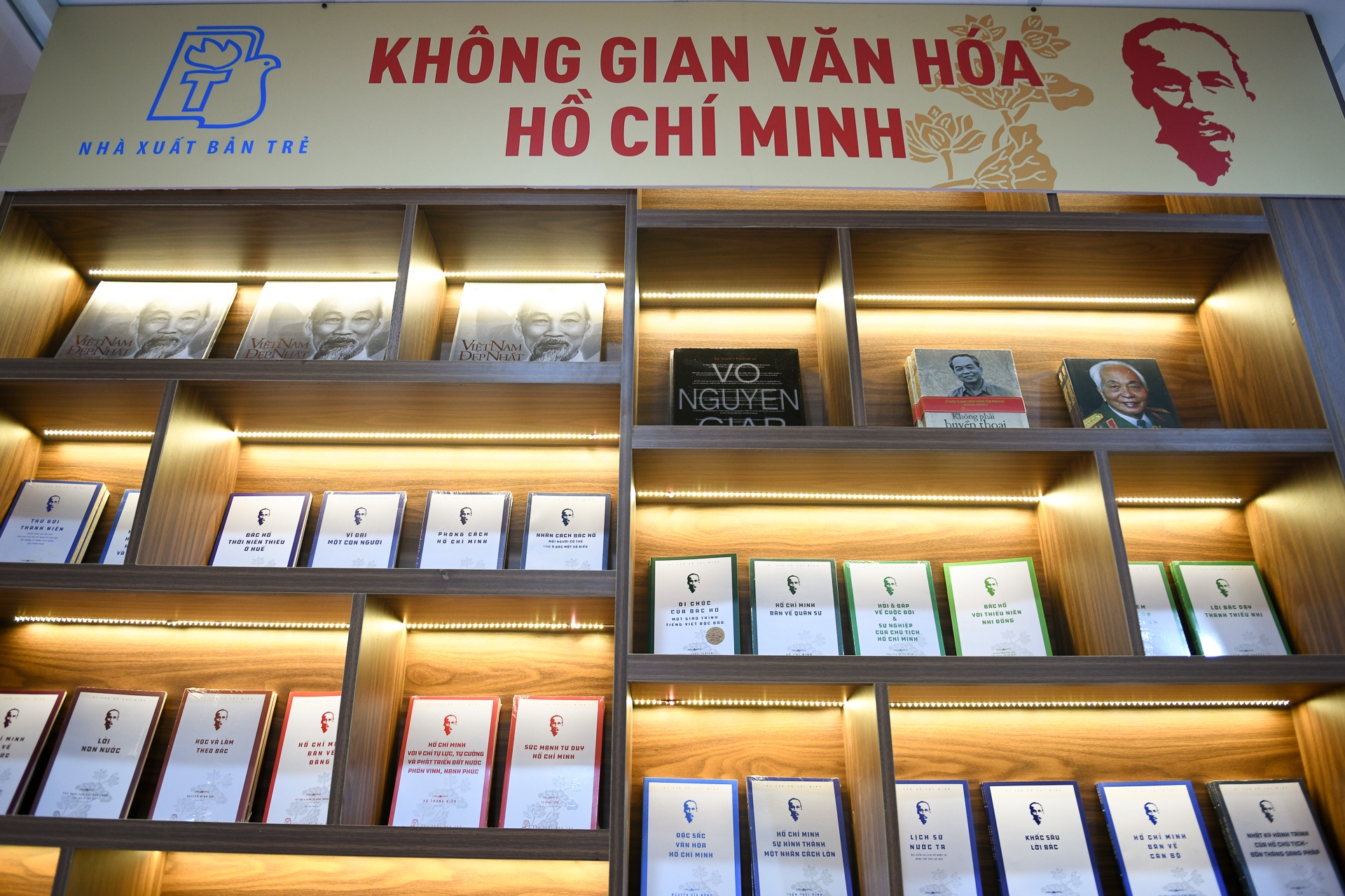 trien lam sach anh 7